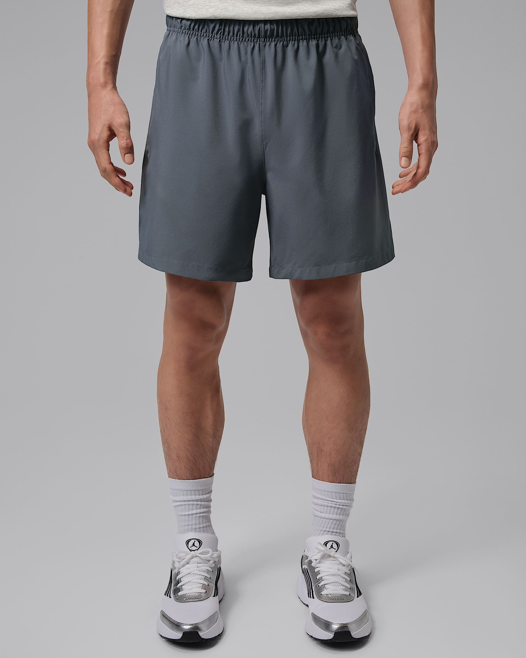 Jordan Sport Flightweight Dri-FIT 男子速干短裤 - 浅碳色/灰黑