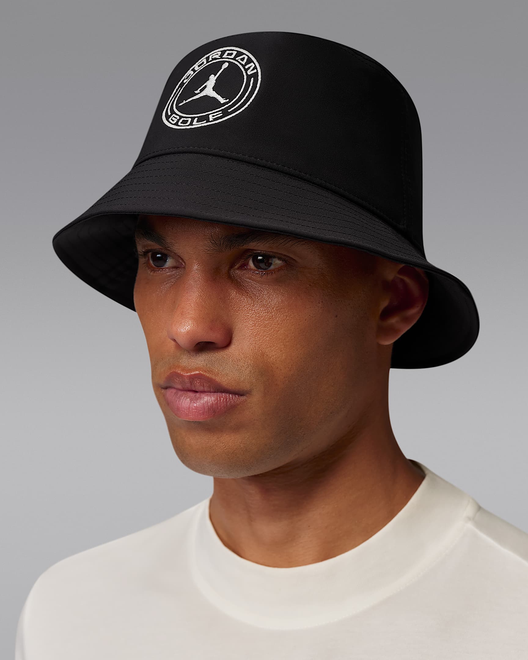 Jordan Apex Dri-FIT 速干高尔夫渔夫运动帽 - 黑/帆白