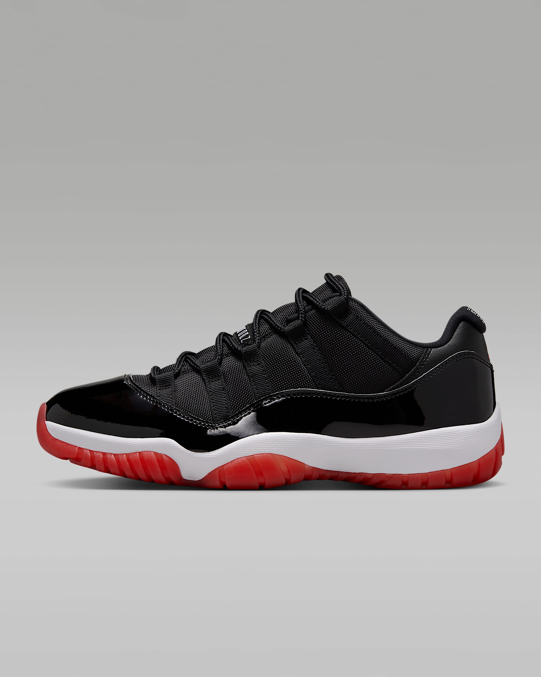 Air Jordan 11 Retro Low "Bred" 复刻男子运动鞋 - 黑/白色/校园红