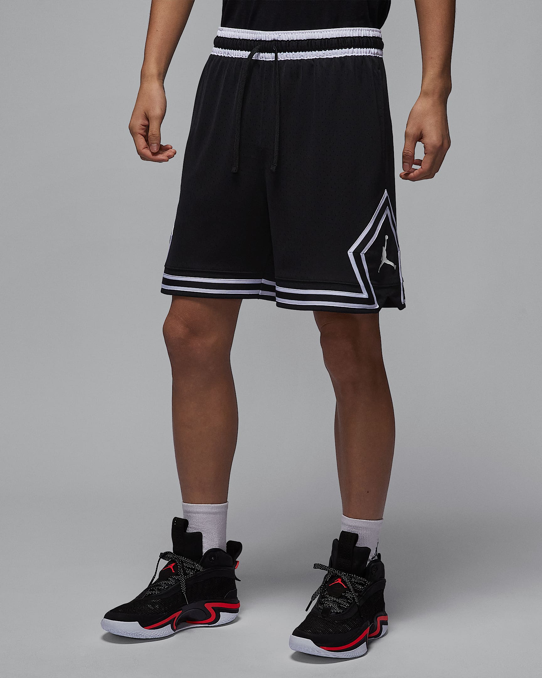 Jordan Sport Dri-FIT Diamond 男子速干网眼布短裤 - 黑/白色/白色