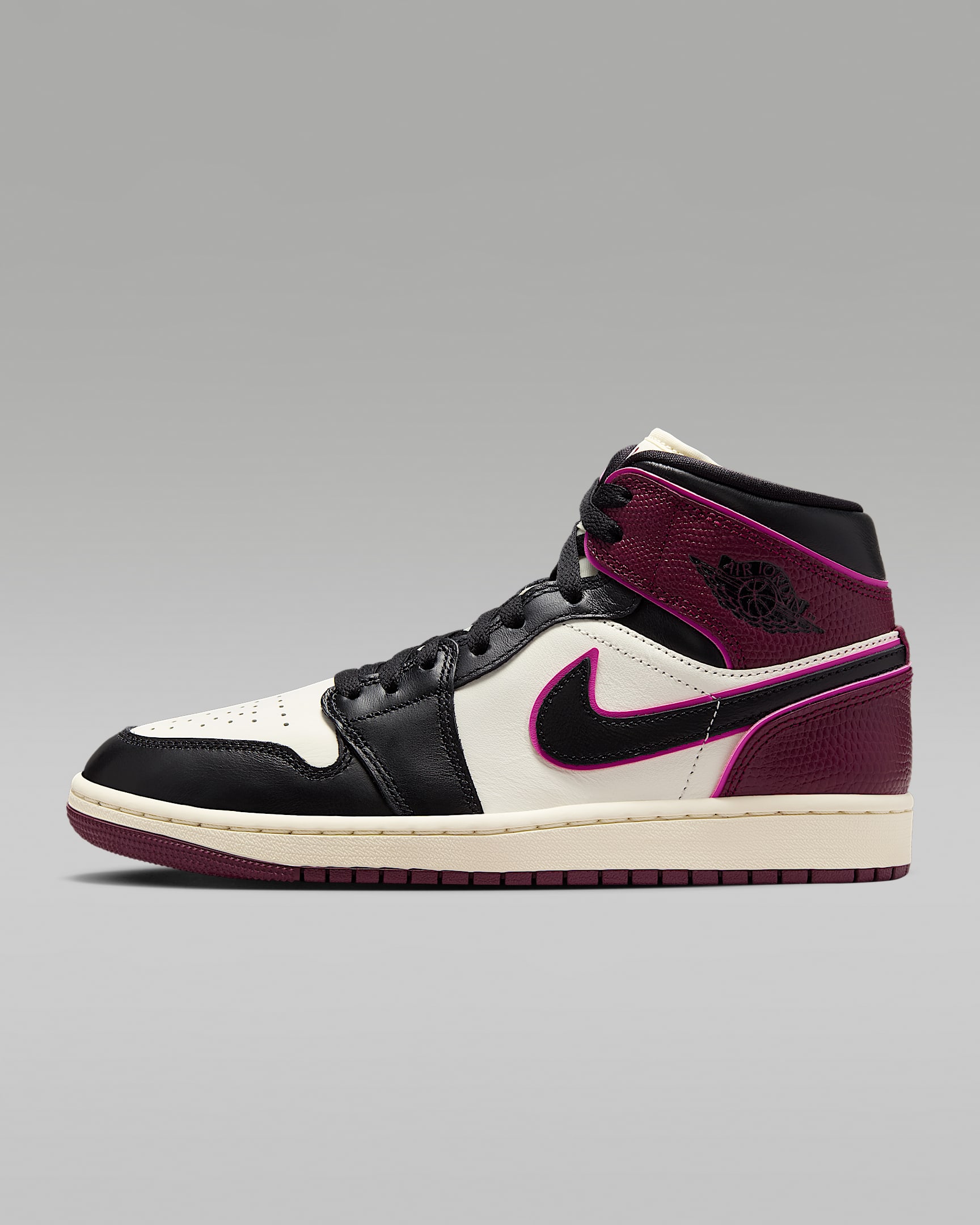 Air Jordan 1 Mid SE 女子运动鞋 - 帆白/活力粉/波尔多酒红色/黑