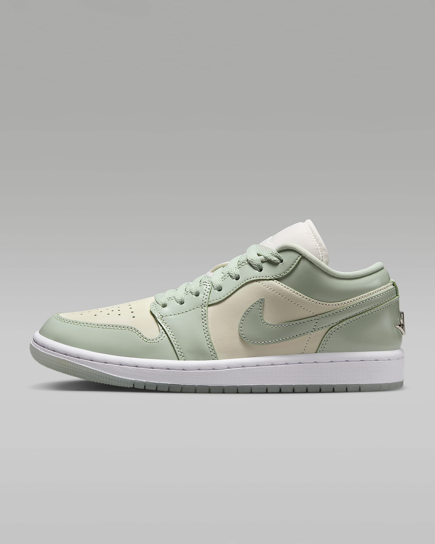 Air Jordan 1 Low SE 女子运动鞋 - 帆白/金属银/白色/水蓝