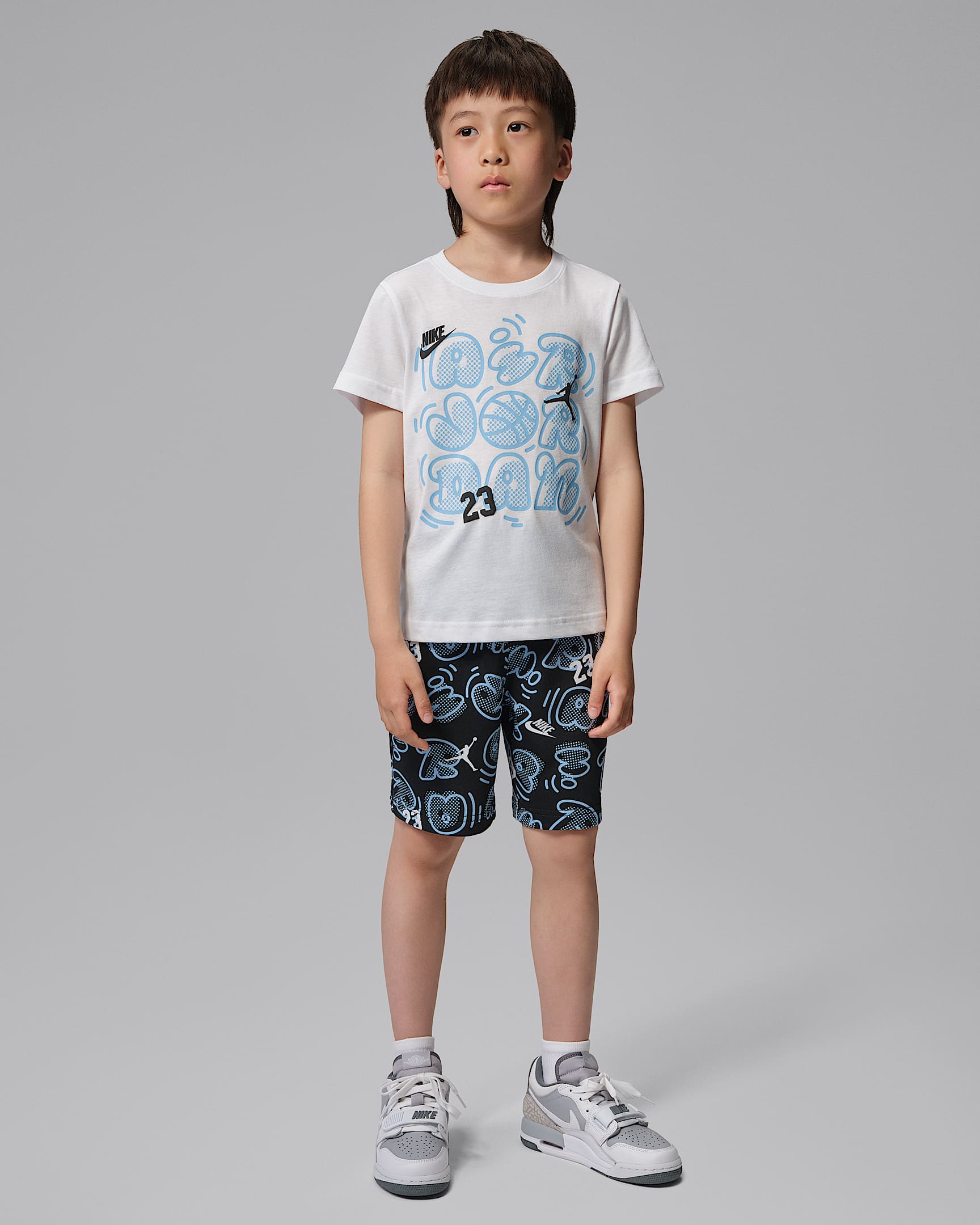 Jordan Movement Lines 幼童印花T恤和短裤套装 - 黑