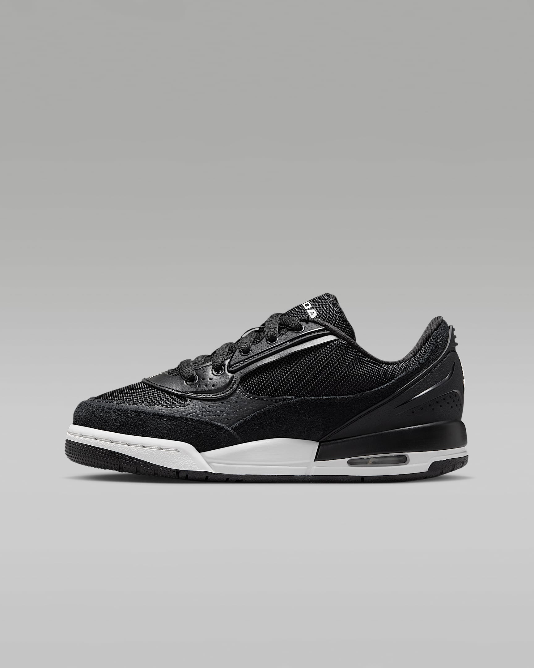 Air Jordan Ultra 大童运动鞋 - 黑/暗烟灰/山峰白