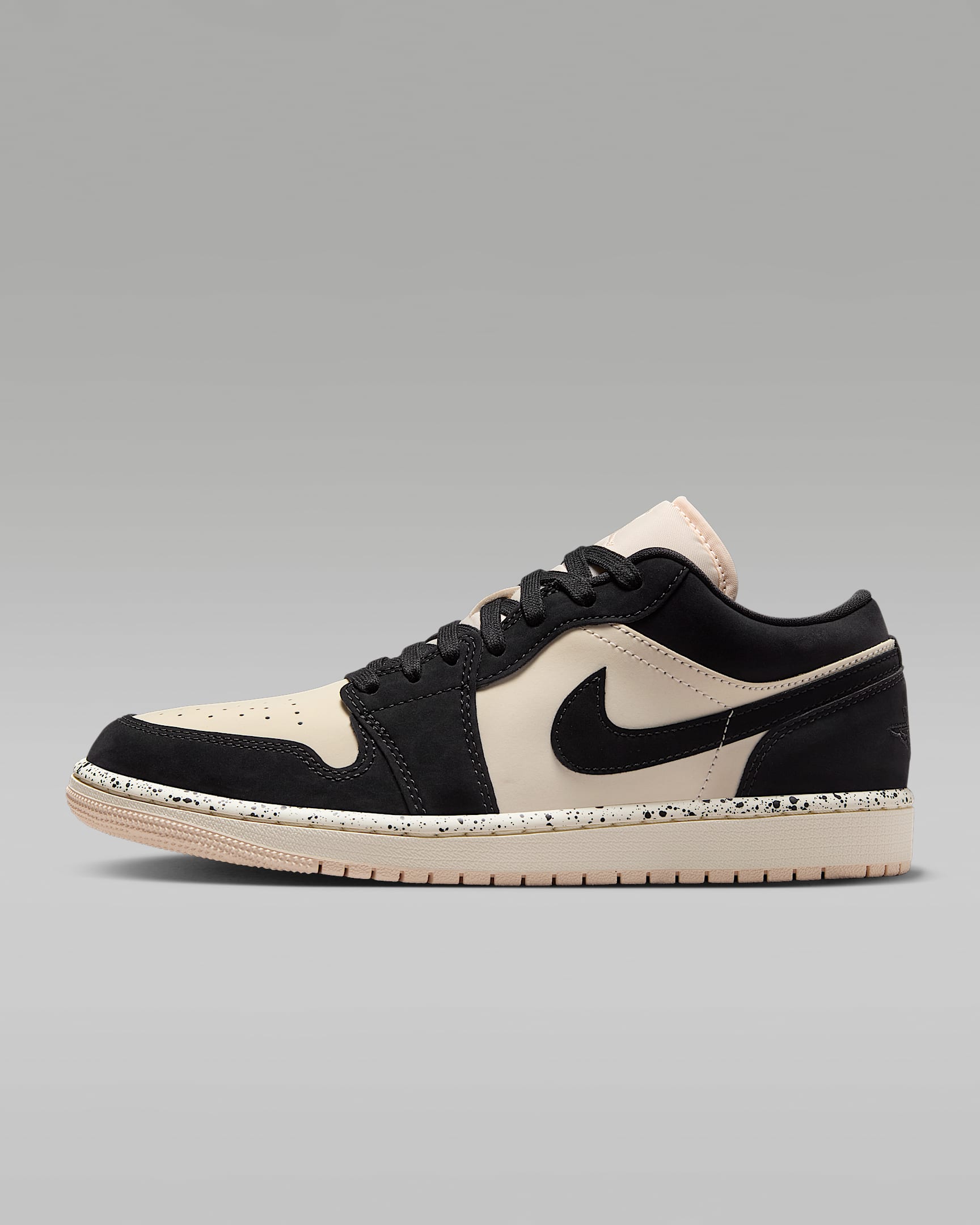 Air Jordan 1 Low 女子复古运动鞋刺绣板鞋 - 黑/冰番石榴色/帆白/黑