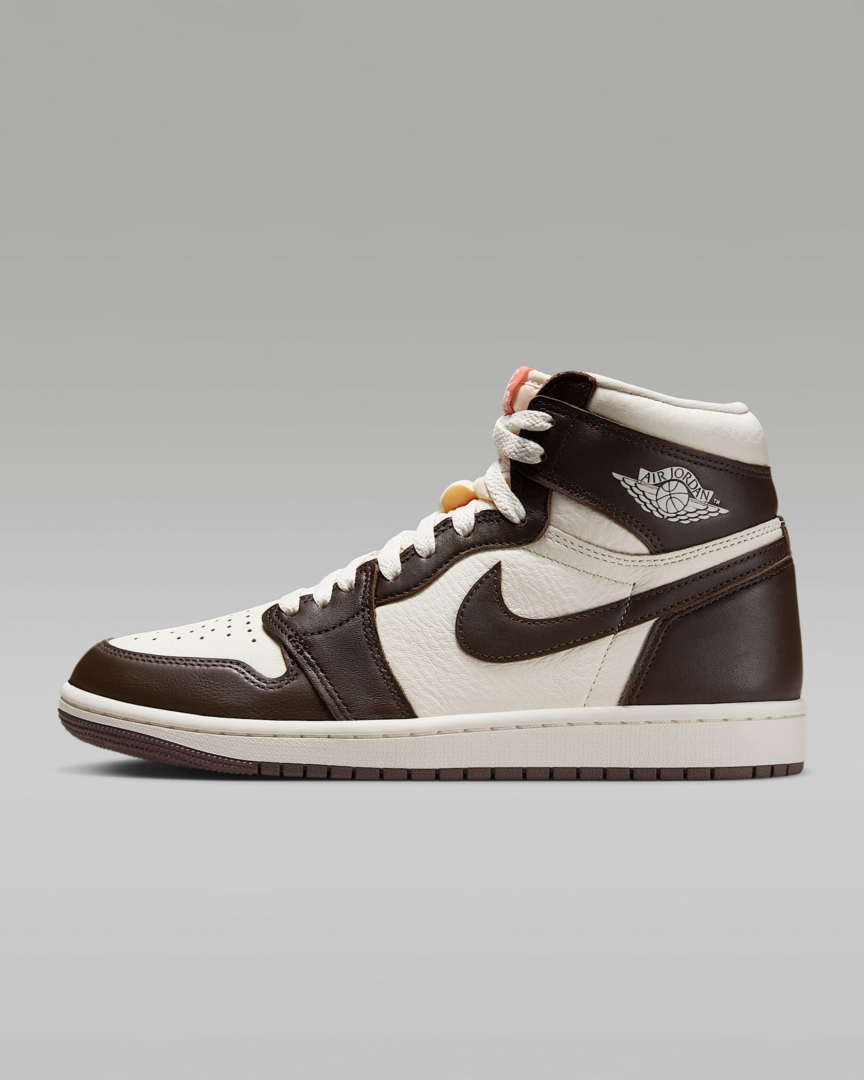 Air Jordan 1 Retro High OG 复刻女子运动鞋 - 巴洛克棕/浅茜草根褐/帆白
