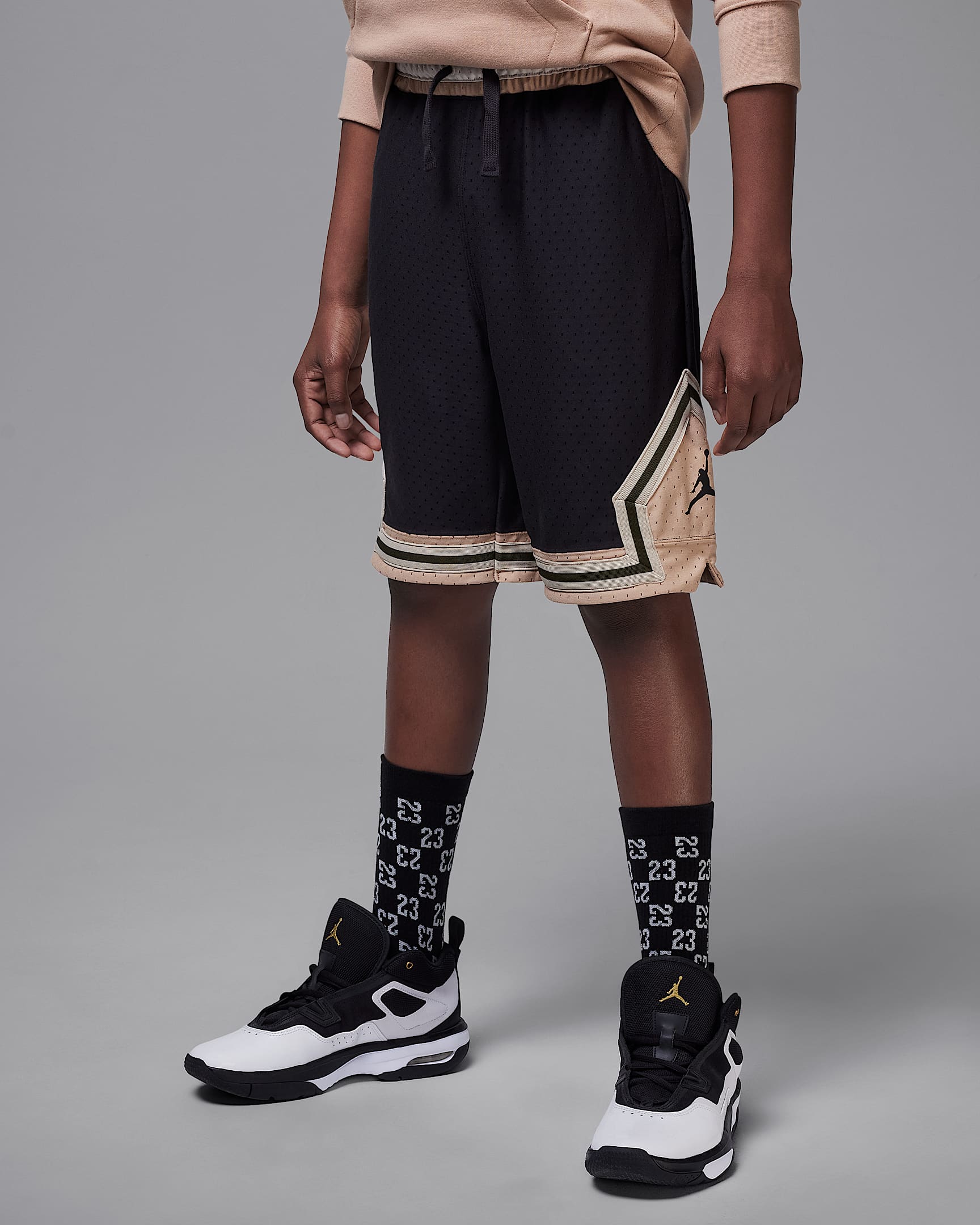 Jordan Dri-FIT 下站东单大童速干网眼布短裤 - 灰黑