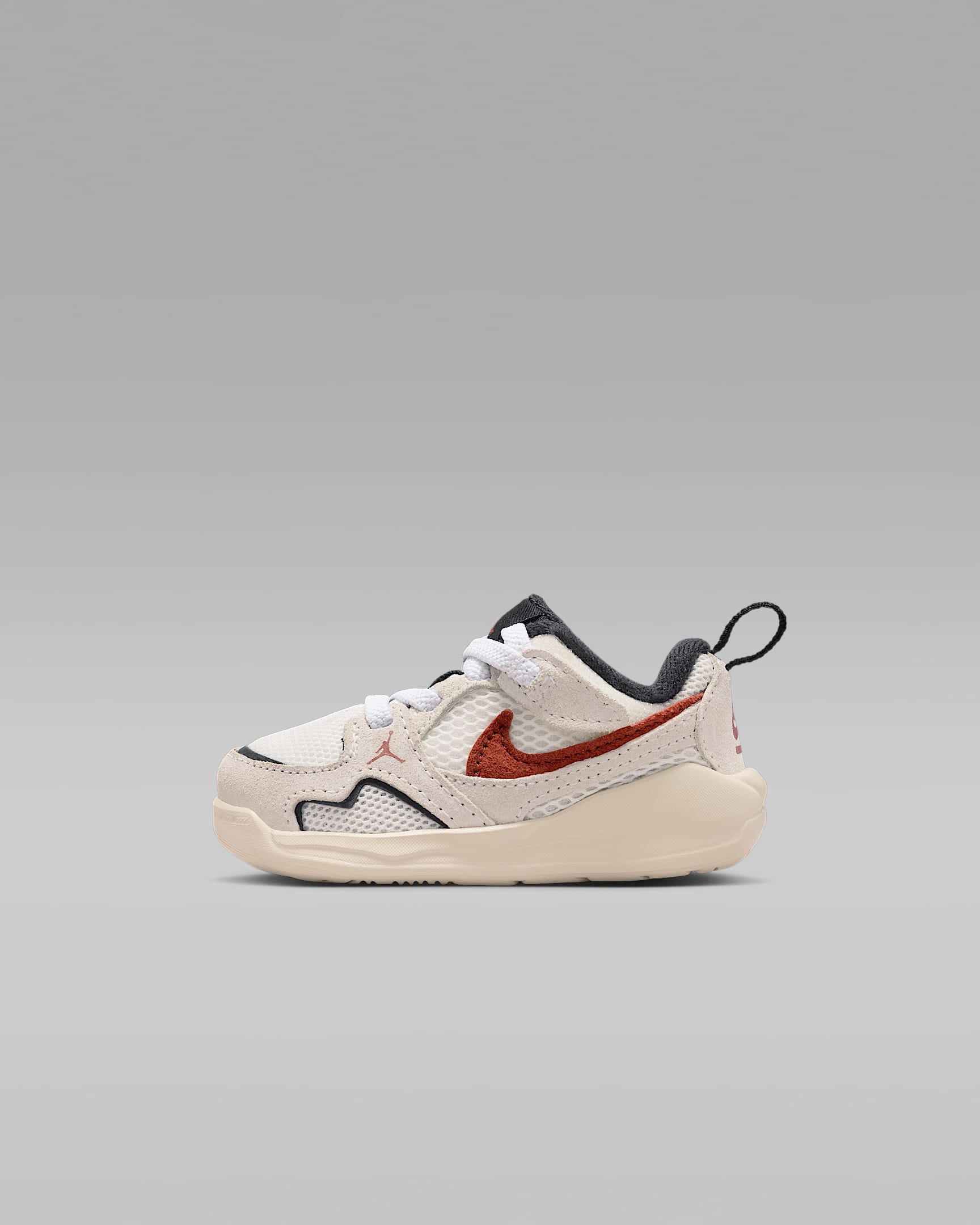 Jordan CMFT Era Jordan 舒释鞋婴童运动鞋 - 帆白/黑/淡奶白/石红