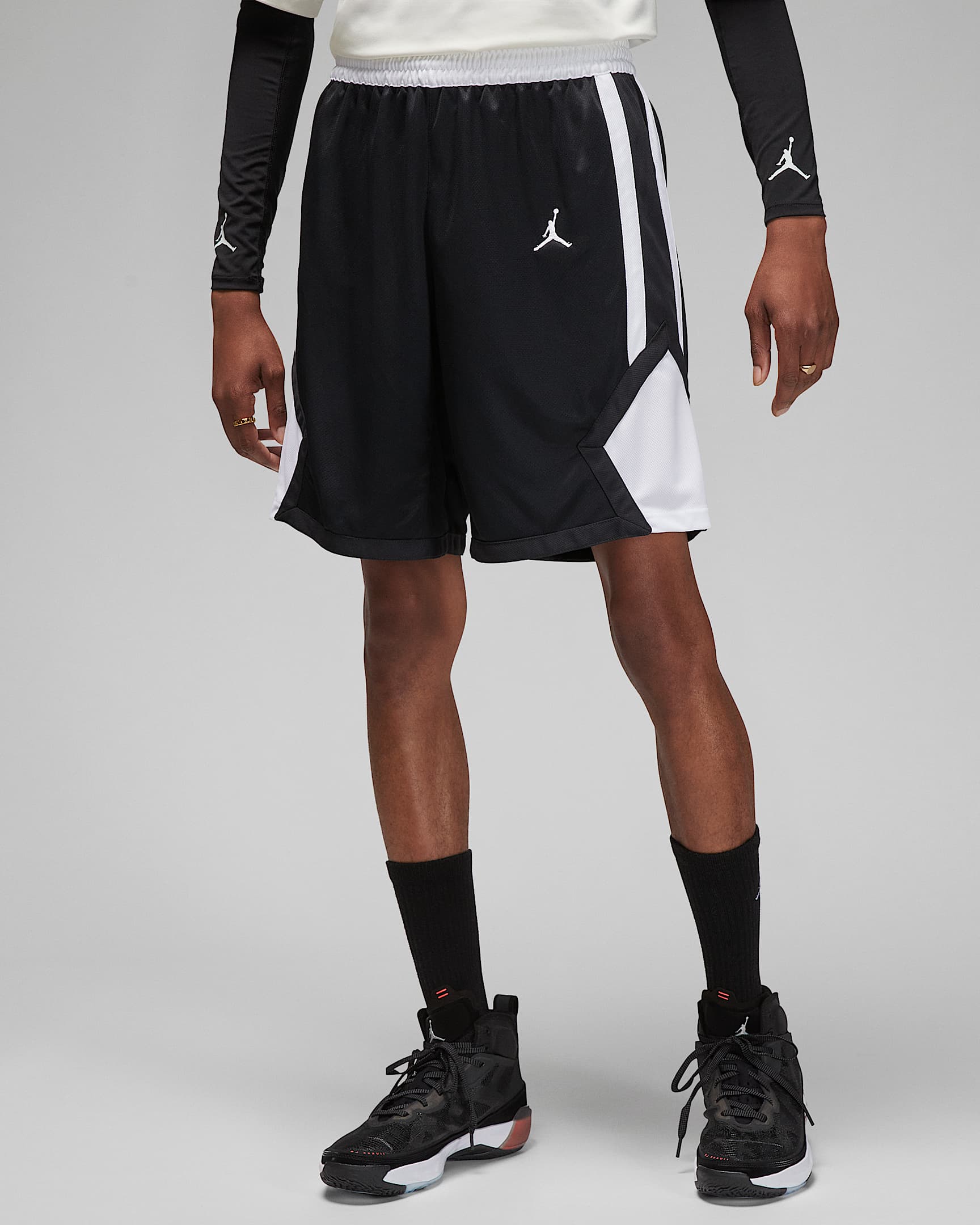 Jordan Dri-FIT 男子速干短裤 - 黑/白色/白色