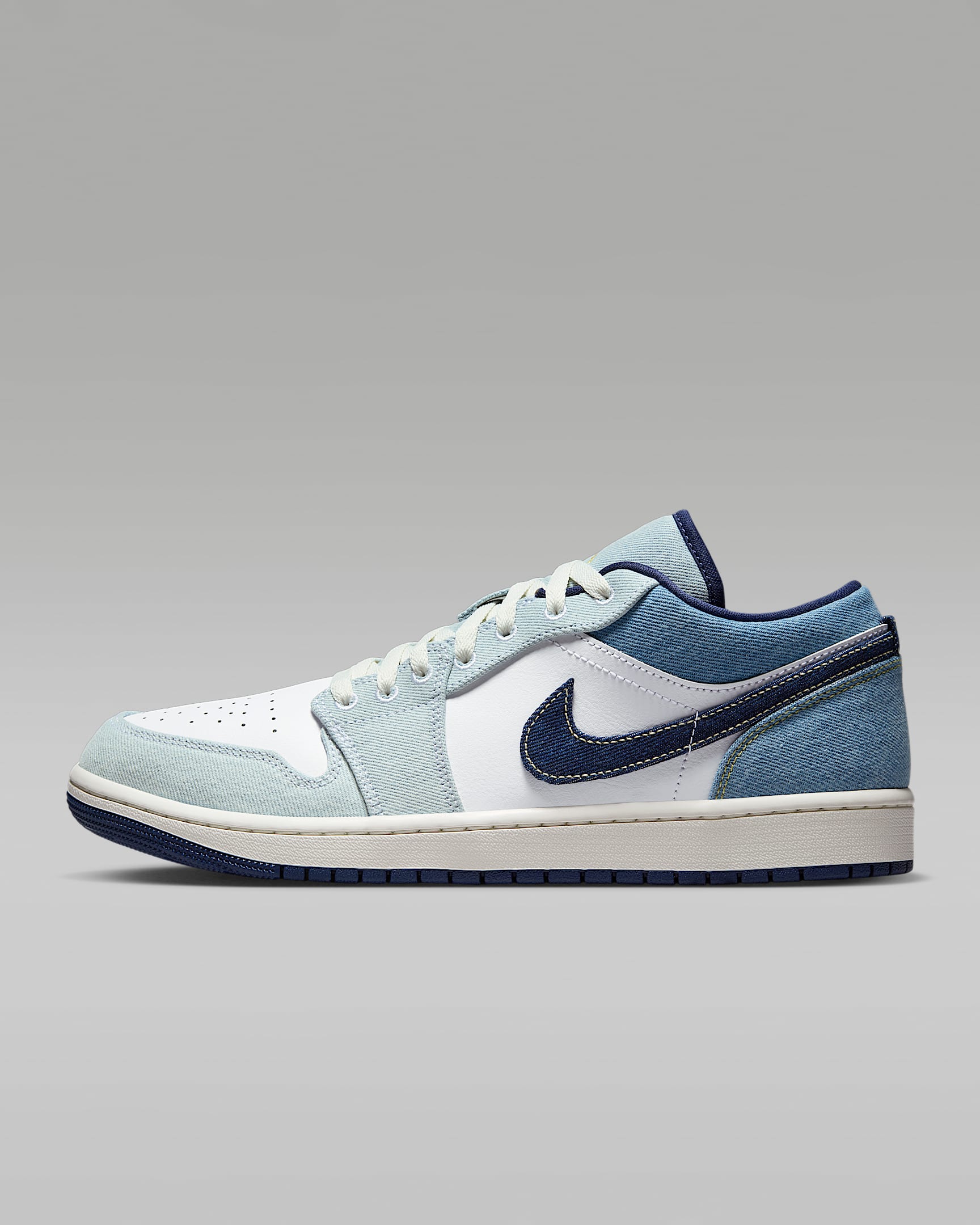 Air Jordan 1 Low SE 男子运动鞋 - 白色/帆白/星星蓝/深藏青
