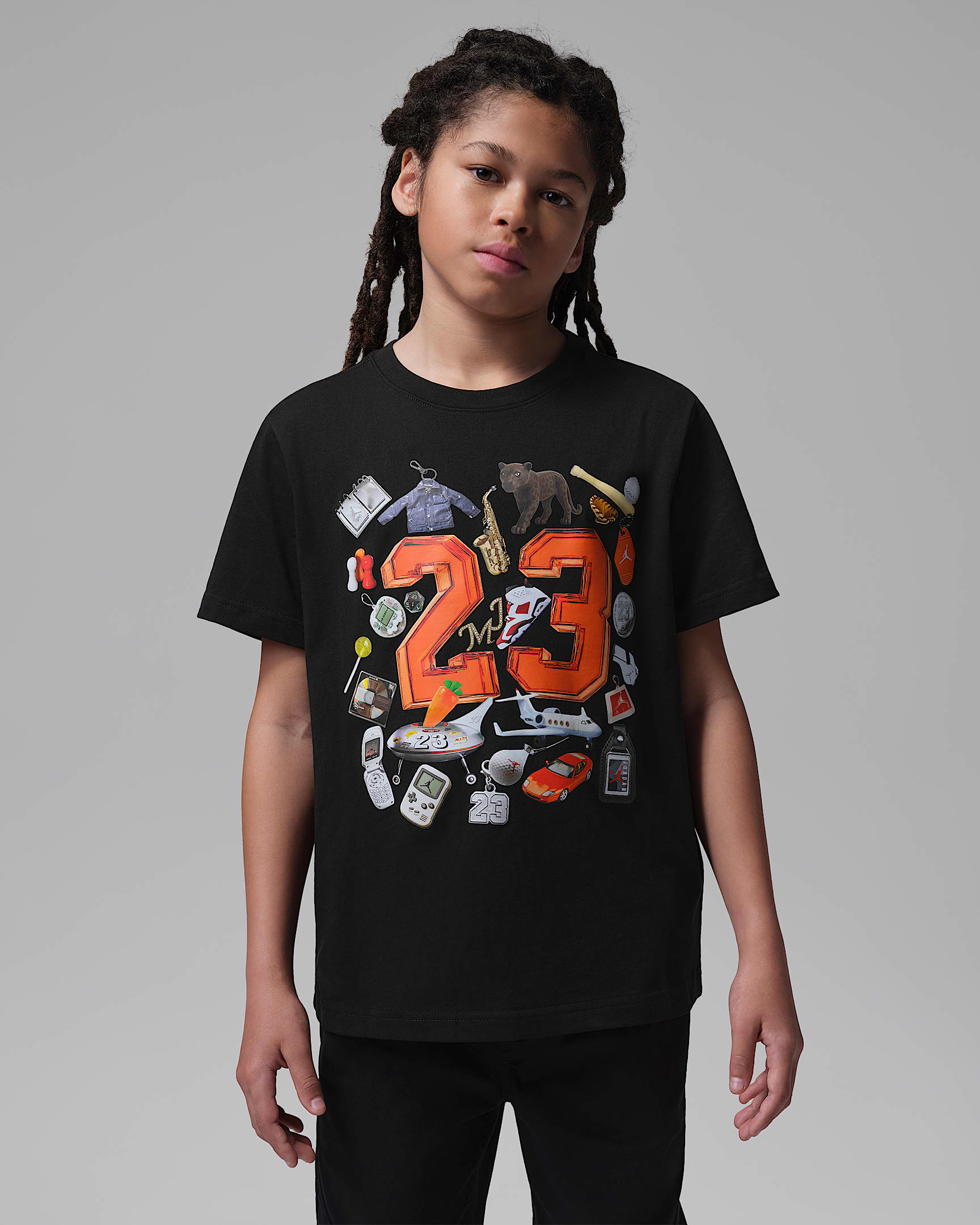 Jordan 大童 90 年代吊饰风T恤 - 黑