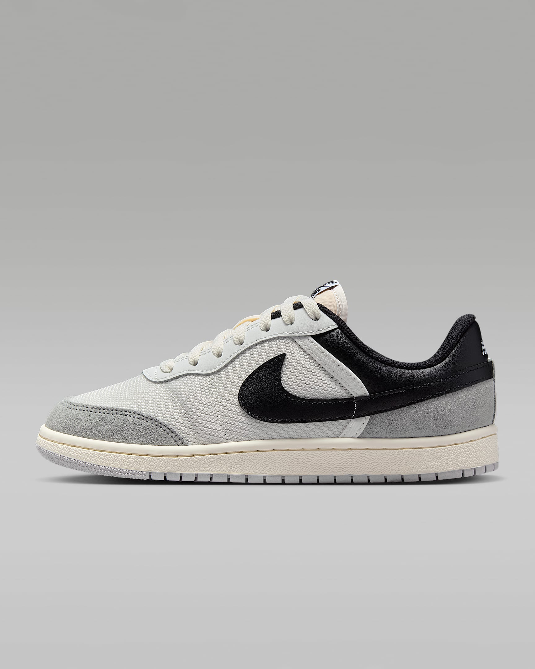 Air Jordan Skyline Low 女子运动鞋 - 山峰白/浅烟灰/帆白/黑