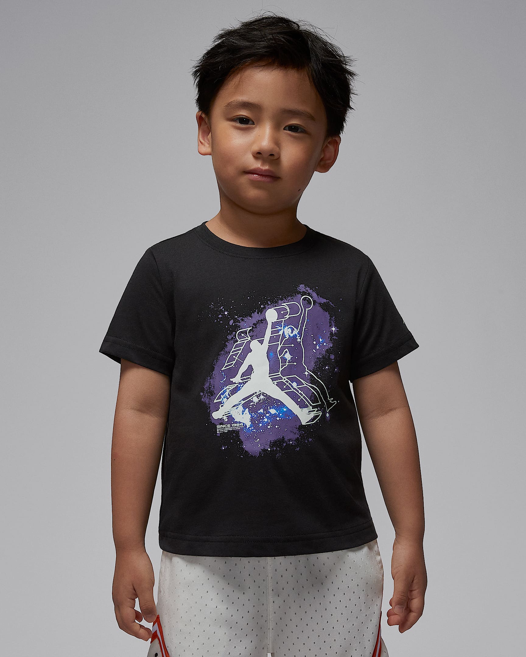 Jordan "Sky Is Not The Limit" 幼童夜光T恤 - 黑