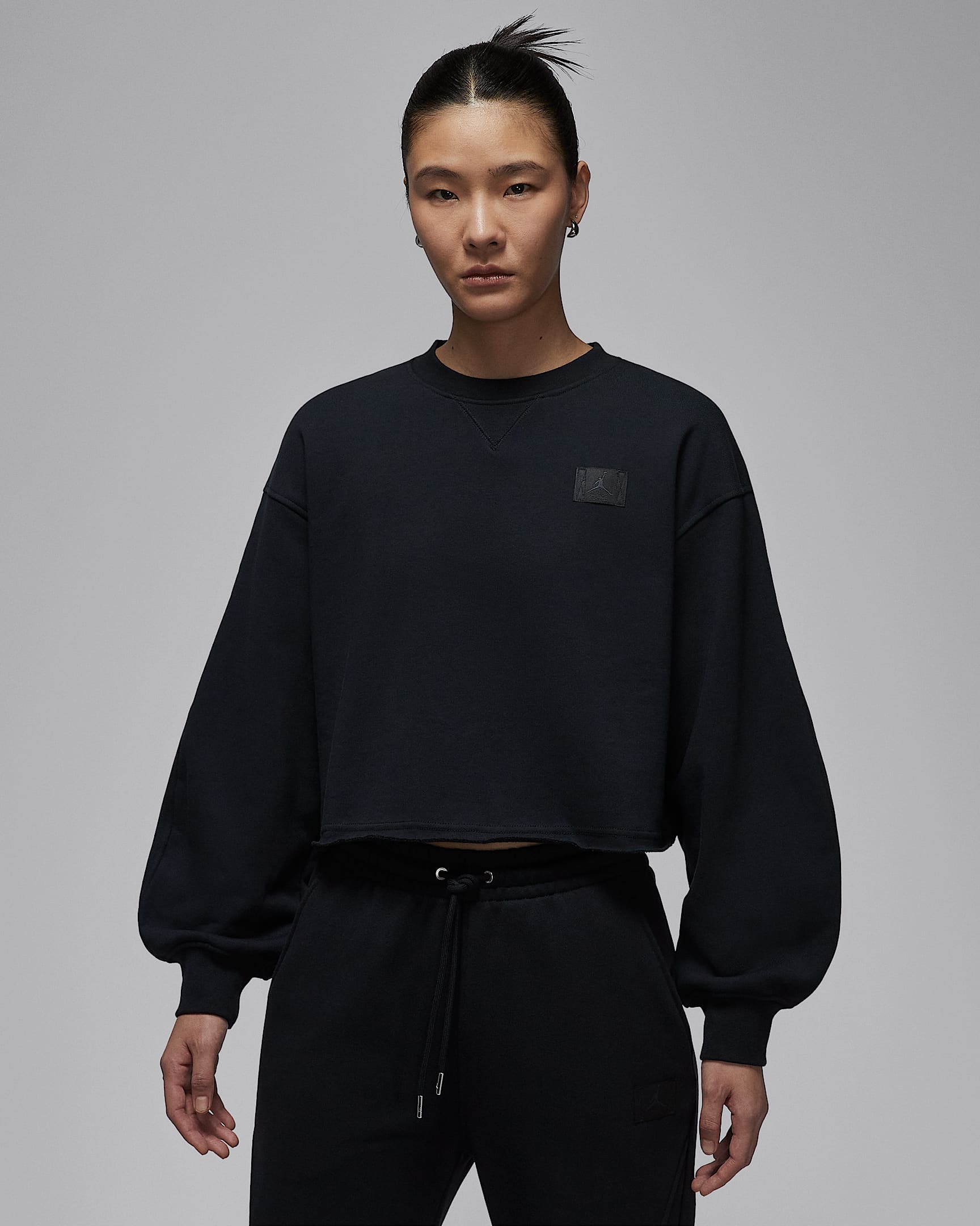 Jordan Flight Fleece 女子中短款圆领运动衫 - 黑/暗烟灰