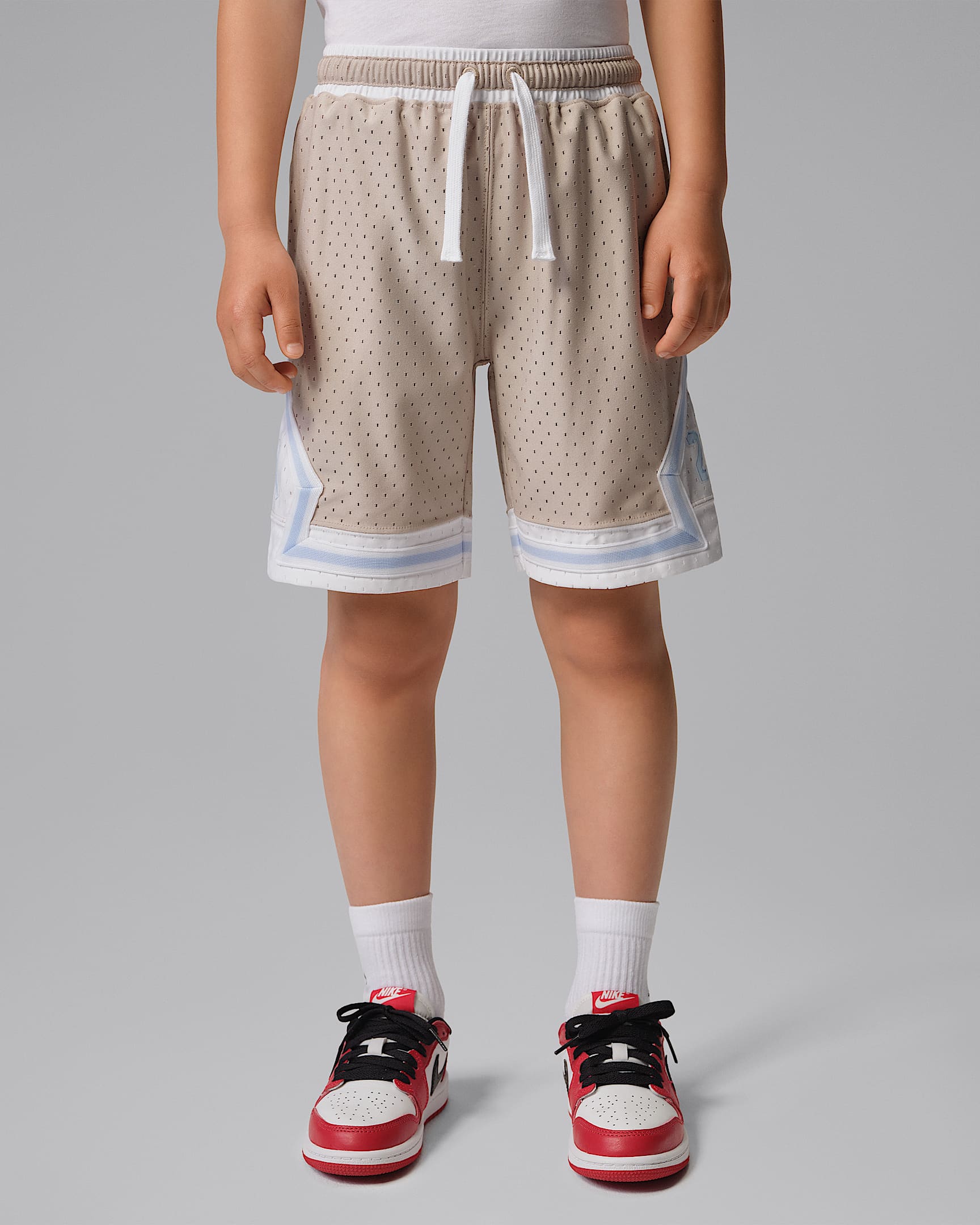 Jordan Sport Dri-FIT Diamond 幼童速干短裤 - 奶白 II