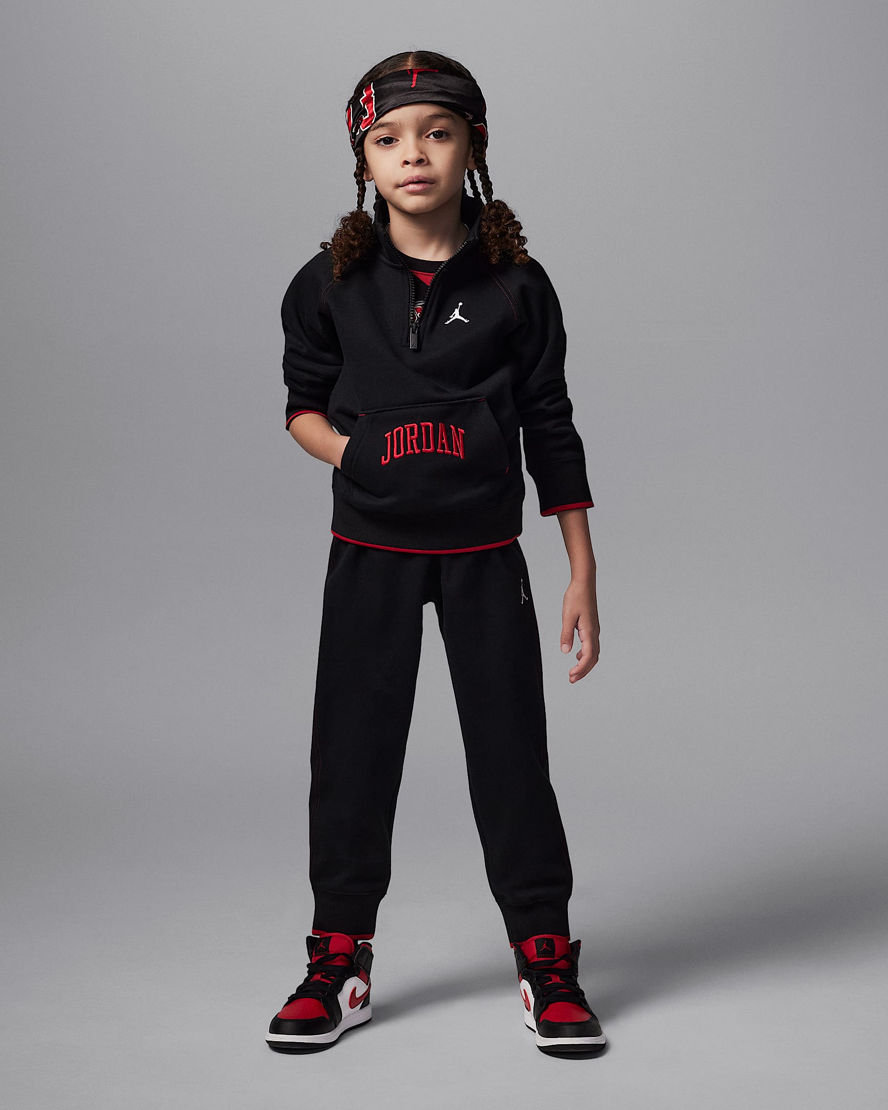 Jordan 幼童加绒撞色缝线上衣和长裤套装 - 黑