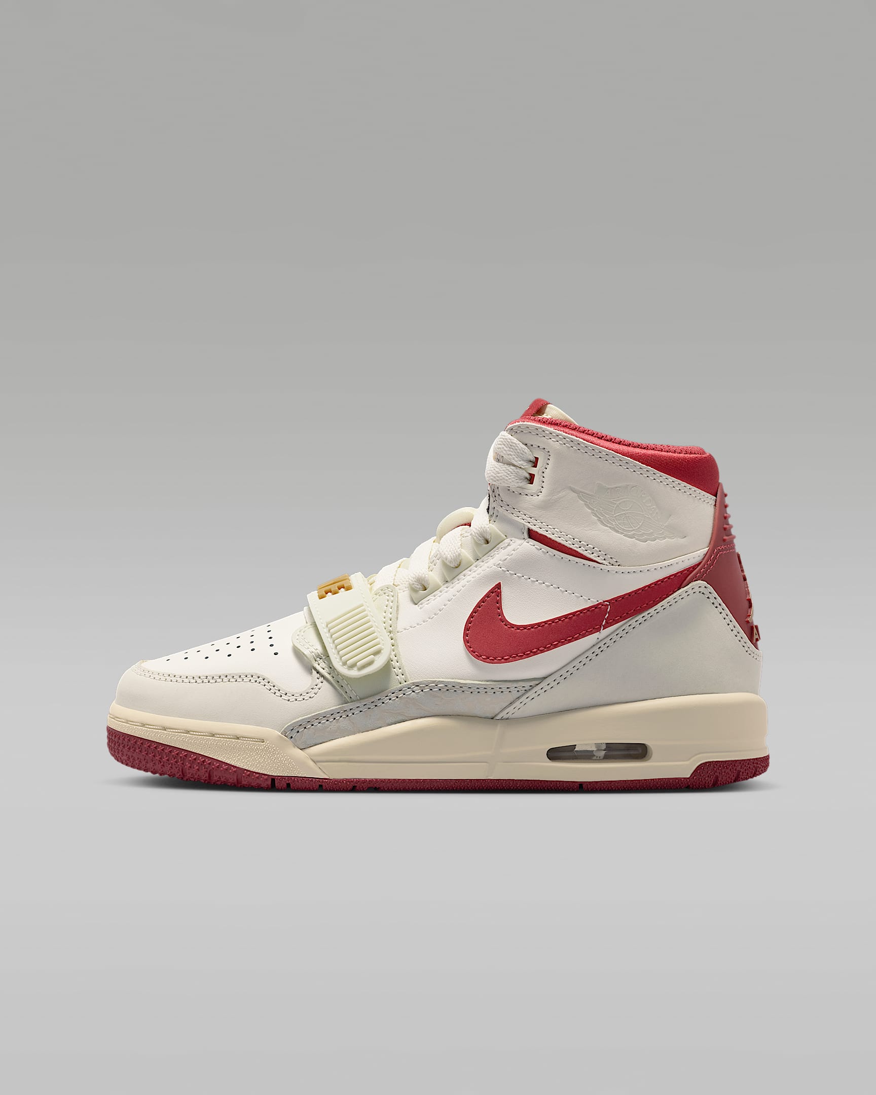 Air Jordan Legacy 312 大童运动鞋 - 帆白/椰奶色/海玻璃色/深队红
