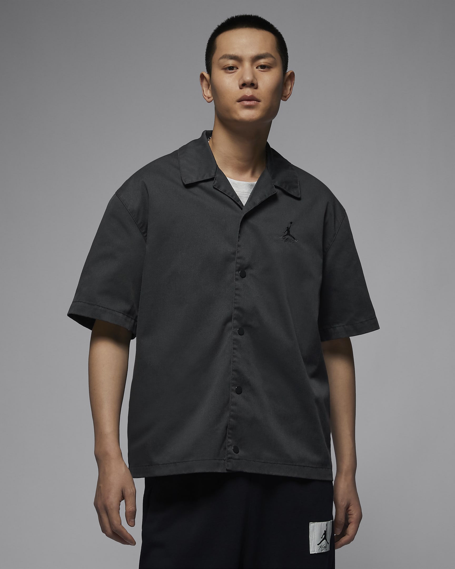 Jordan Essentials Statement 男子上衣 - 暗烟灰