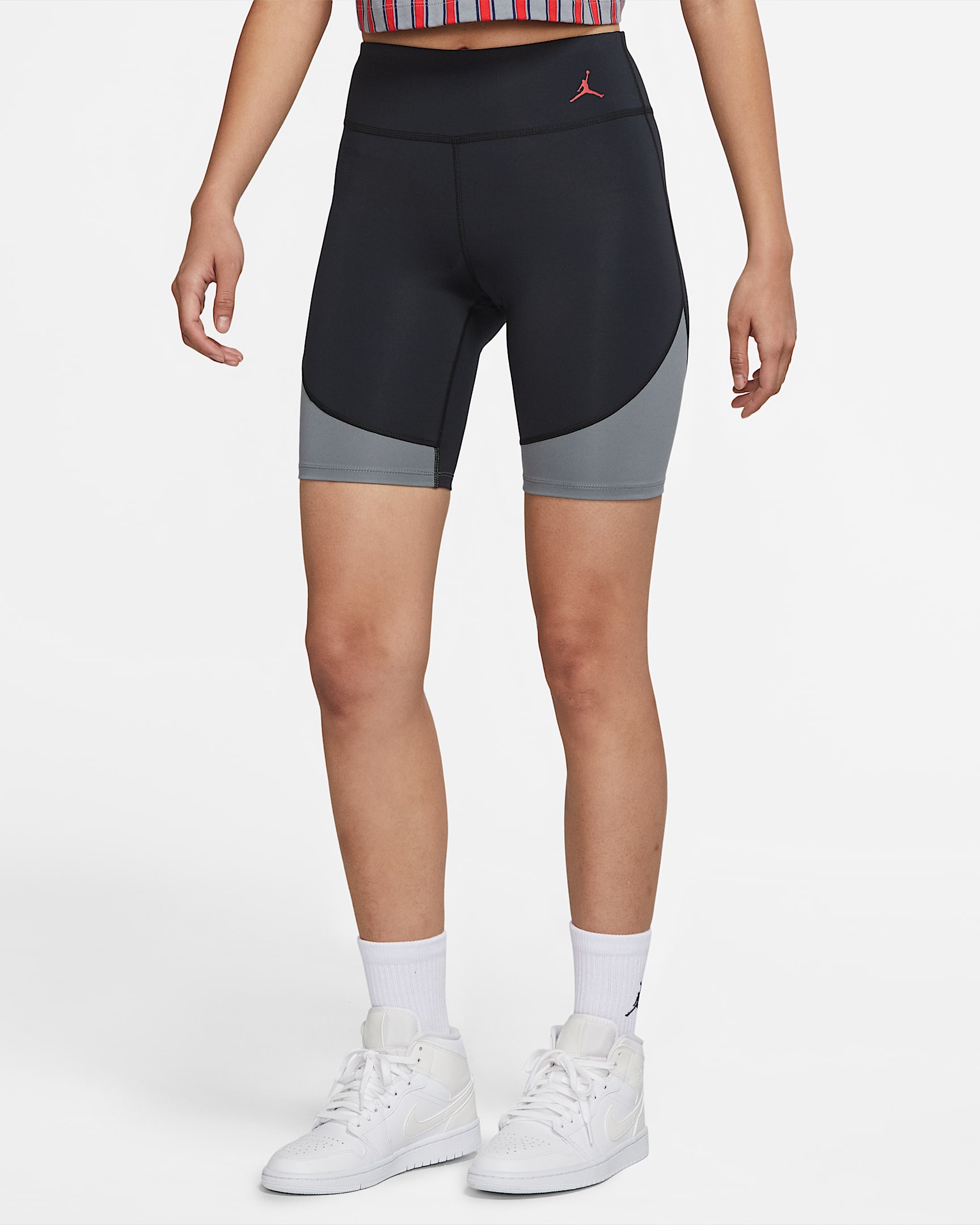 Jordan (Her)itage 女子短裤 - 黑/烟灰/健身红
