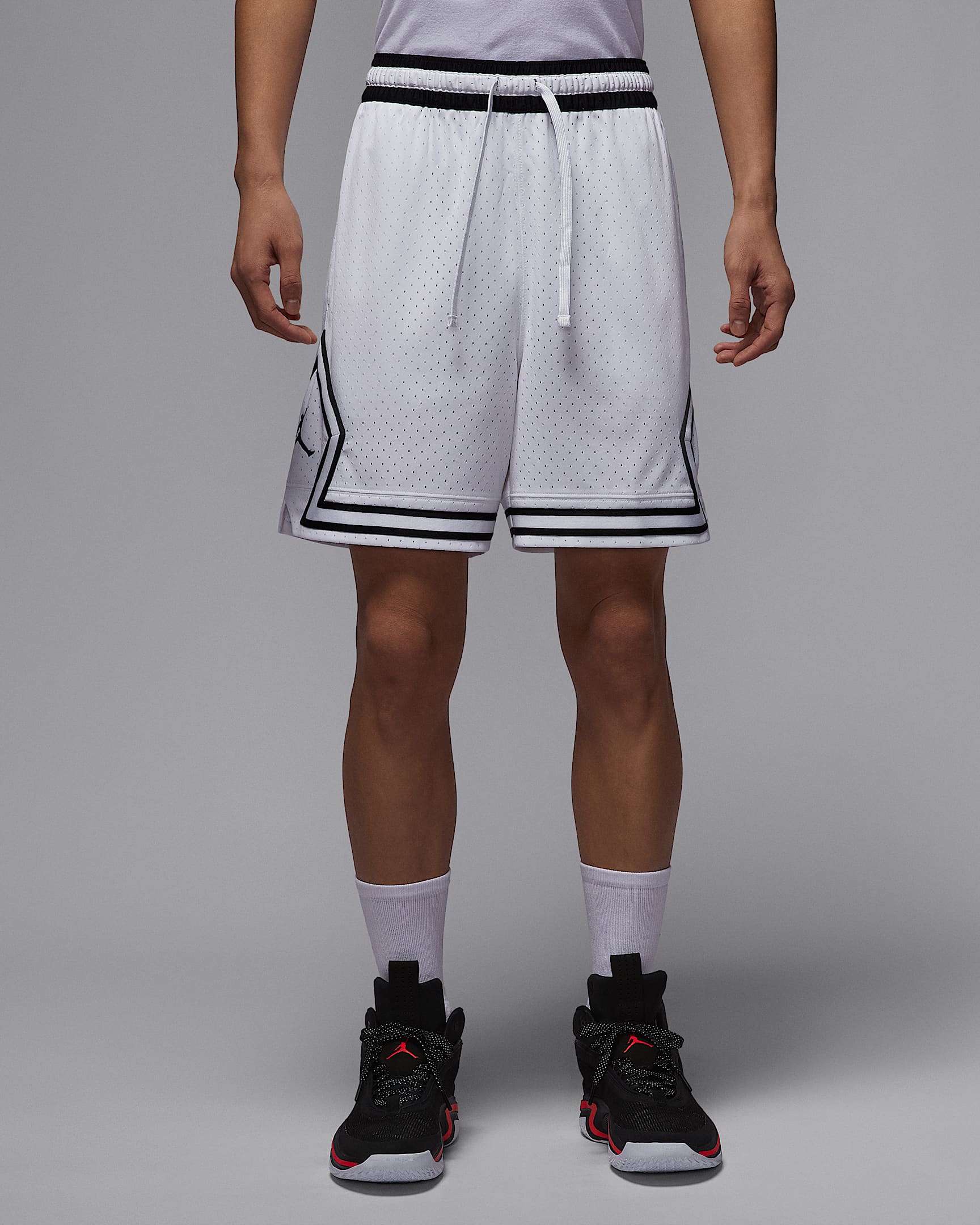 Jordan Sport Dri-FIT Diamond 男子速干网眼布短裤 - 白色/黑/黑