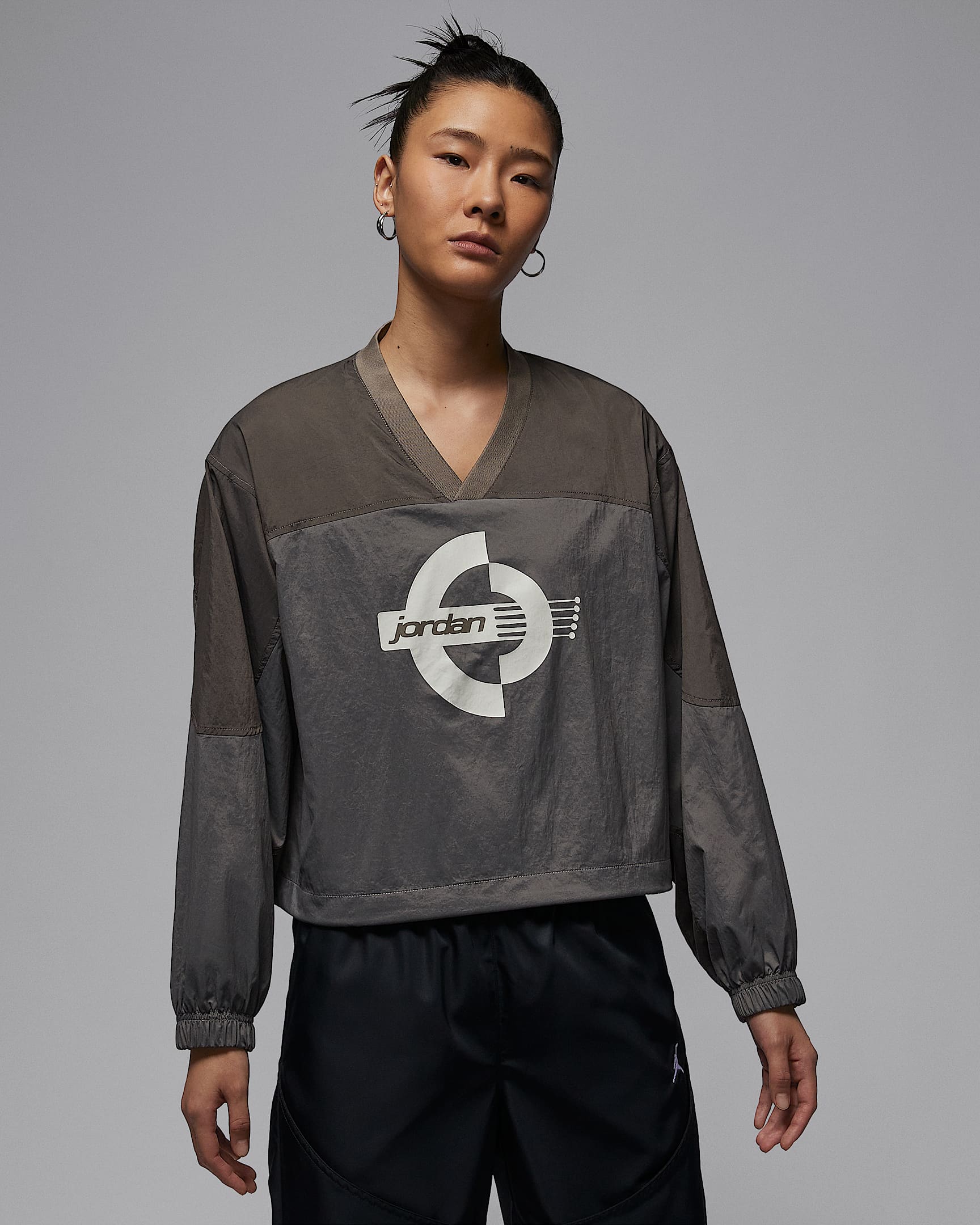 Jordan Brooklyn 女子梭织长袖印花套头上衣 - 橄榄灰/谜团石灰/帆白