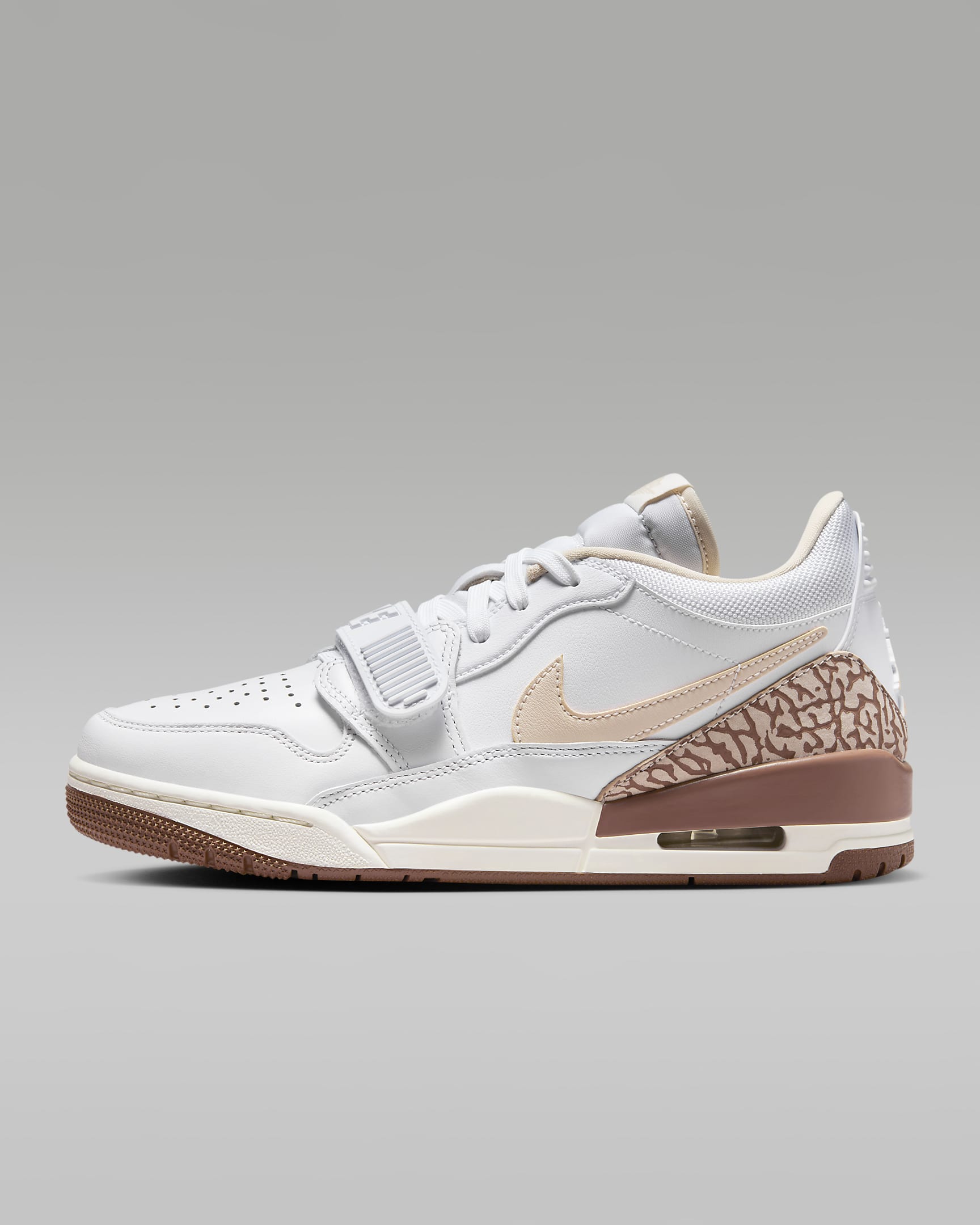 Air Jordan Legacy 312 Low AJ312 女子运动鞋 - 白色/古棕色/帆白/传奇浅褐