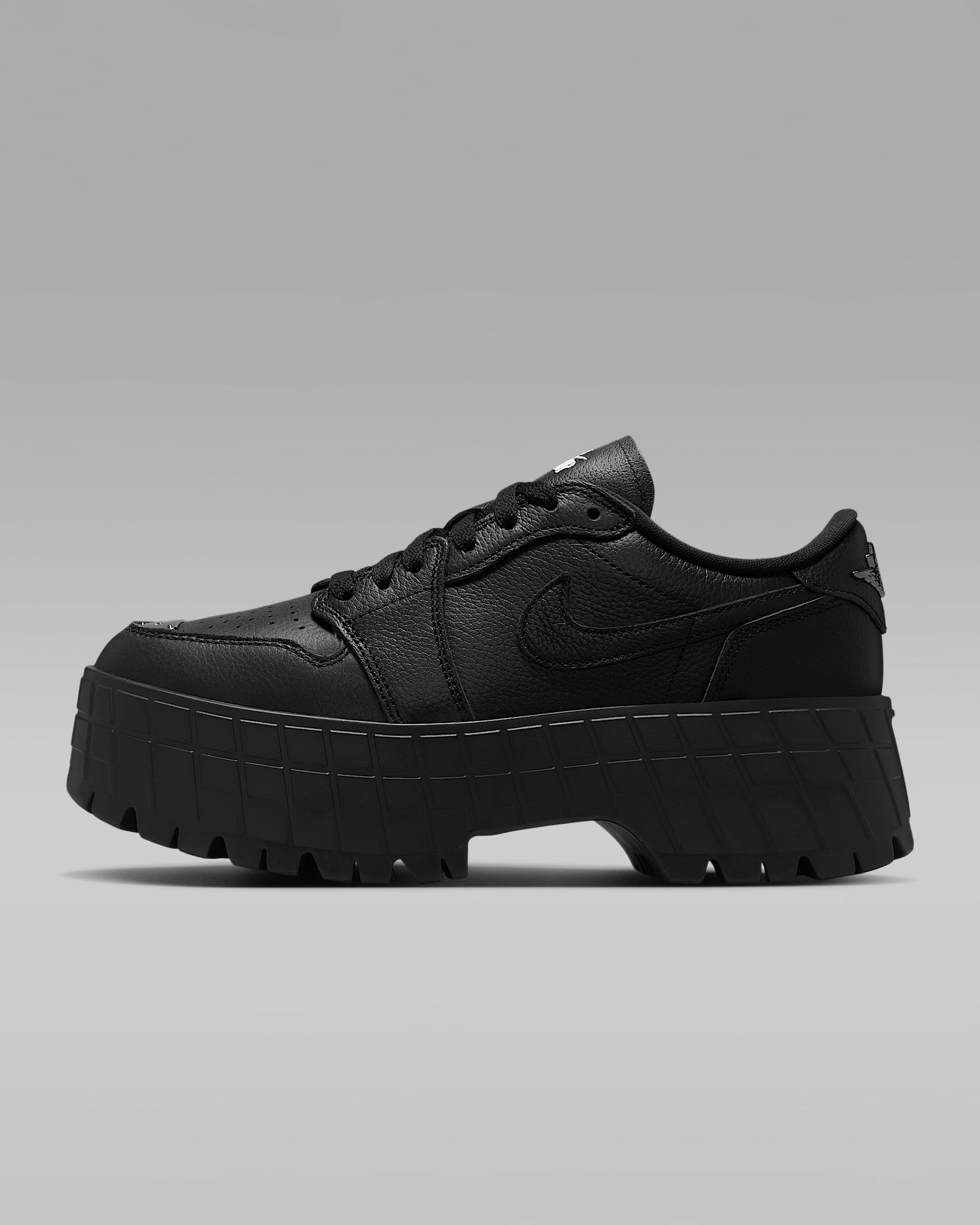 Air Jordan 1 Brooklyn Low Jordan 小钢镚女子运动鞋 - 黑/白色/金属黑