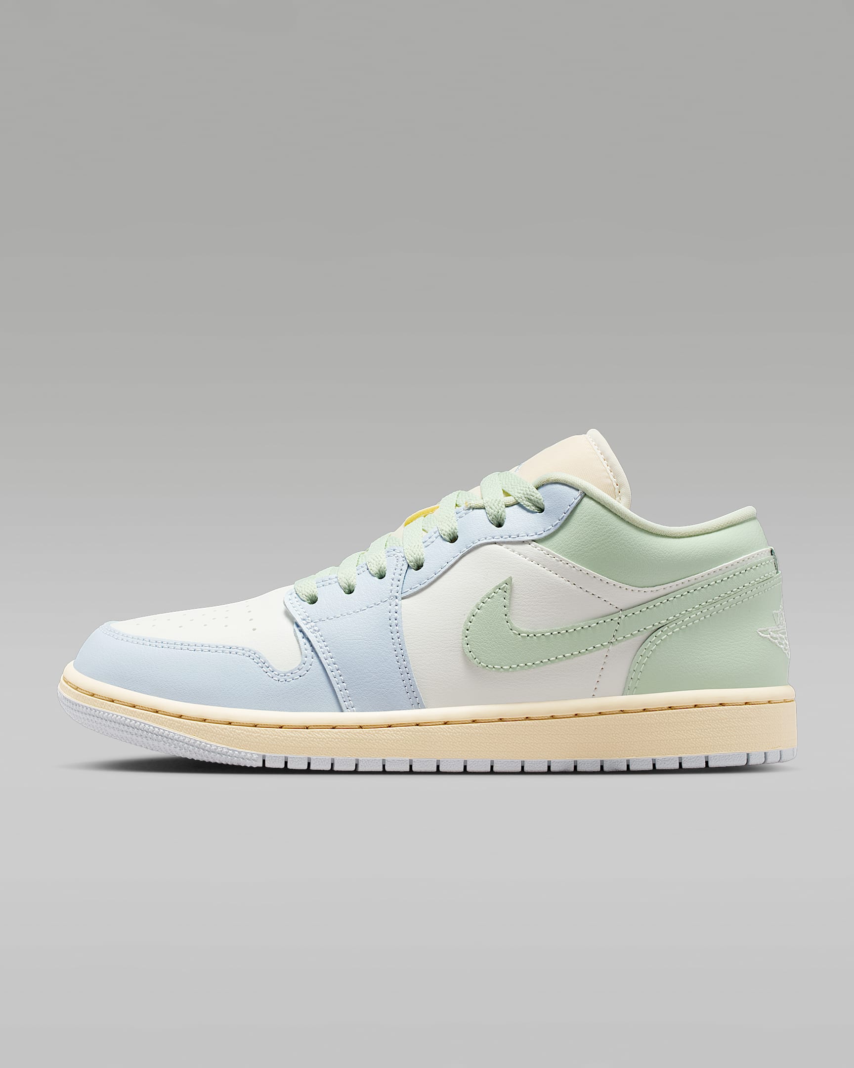 Air Jordan 1 Low 女子运动鞋刺绣板鞋 - 帆白/浅蓝灰/棉布白/浅玉蓝灰