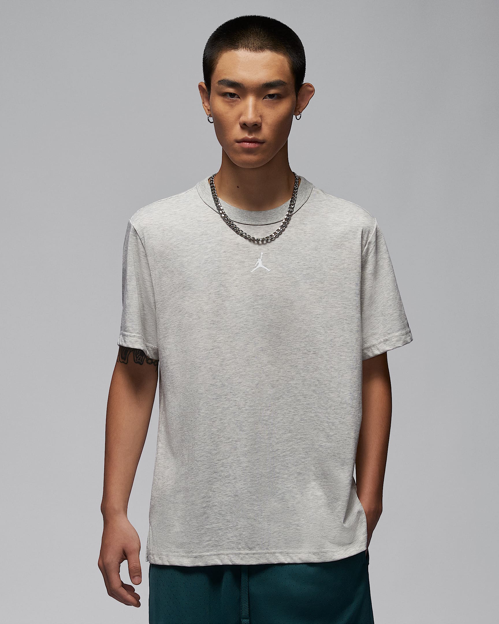 Jordan Dri-FIT Sport 男子透气速干短袖运动上衣 - 麻灰/白色