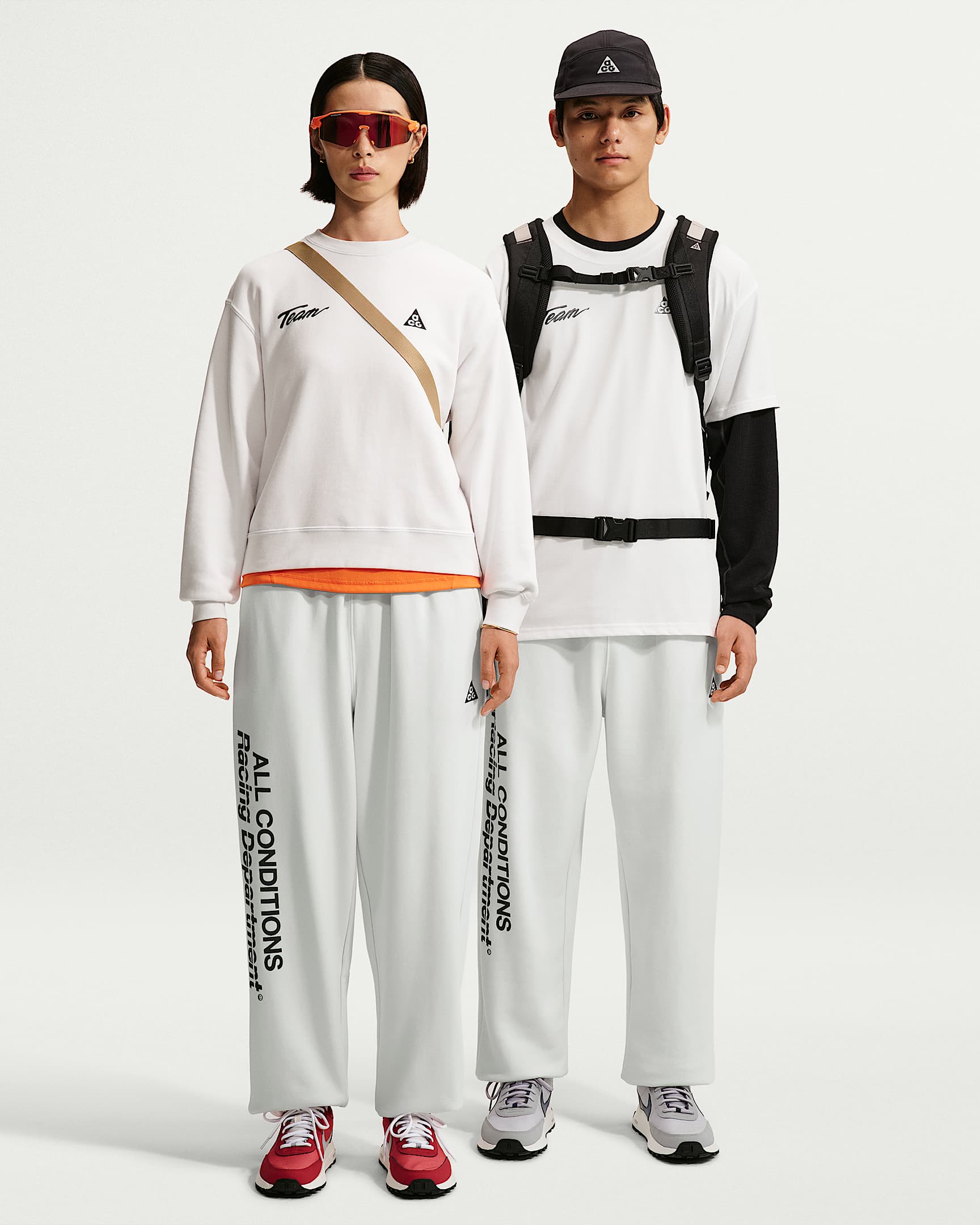 ACG Tuff Fleece Dri-FIT 男子速干长裤 - 山峰白/黑