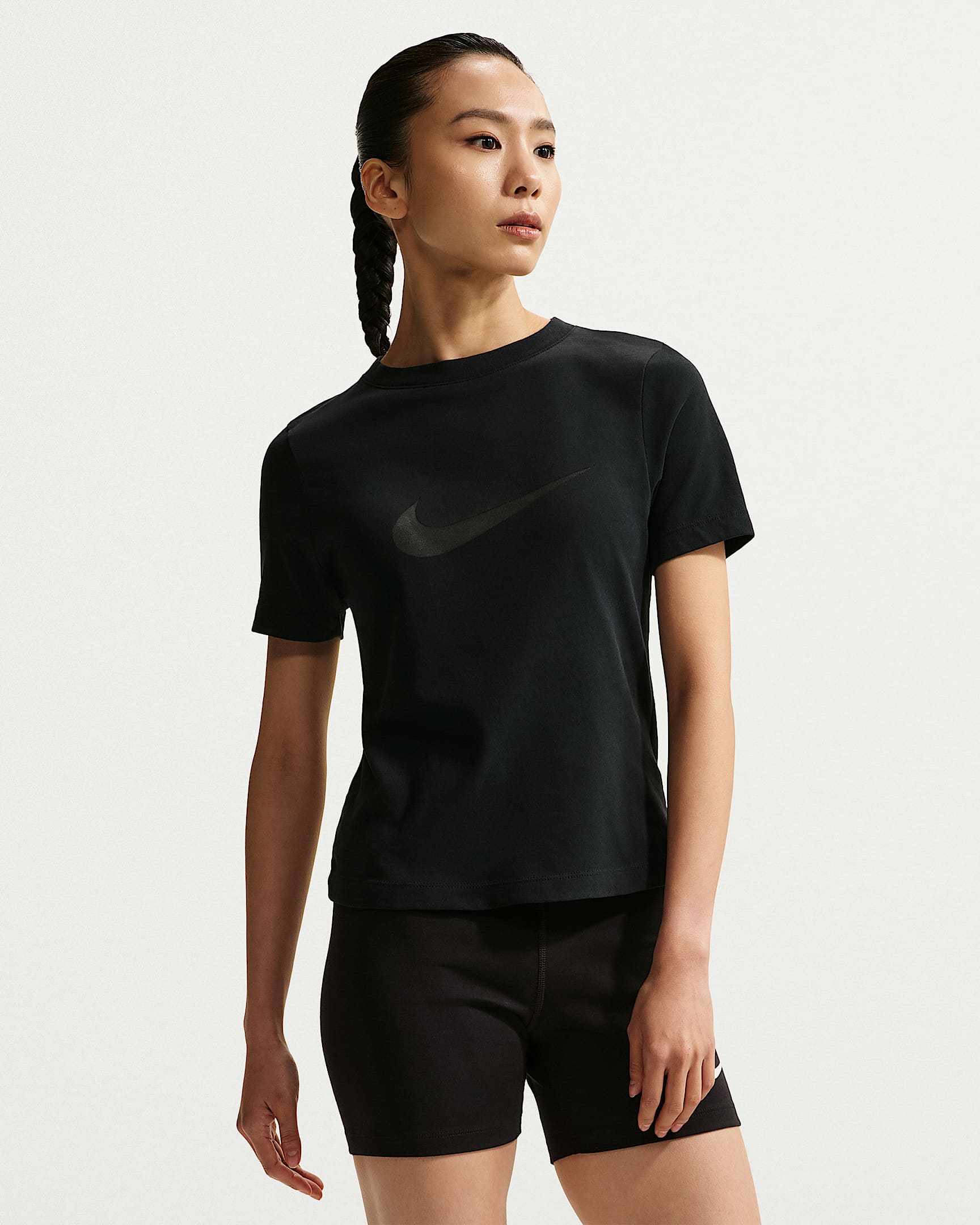Nike Sportswear 女子修身版型短袖烧花工艺标志上衣 - 黑/黑