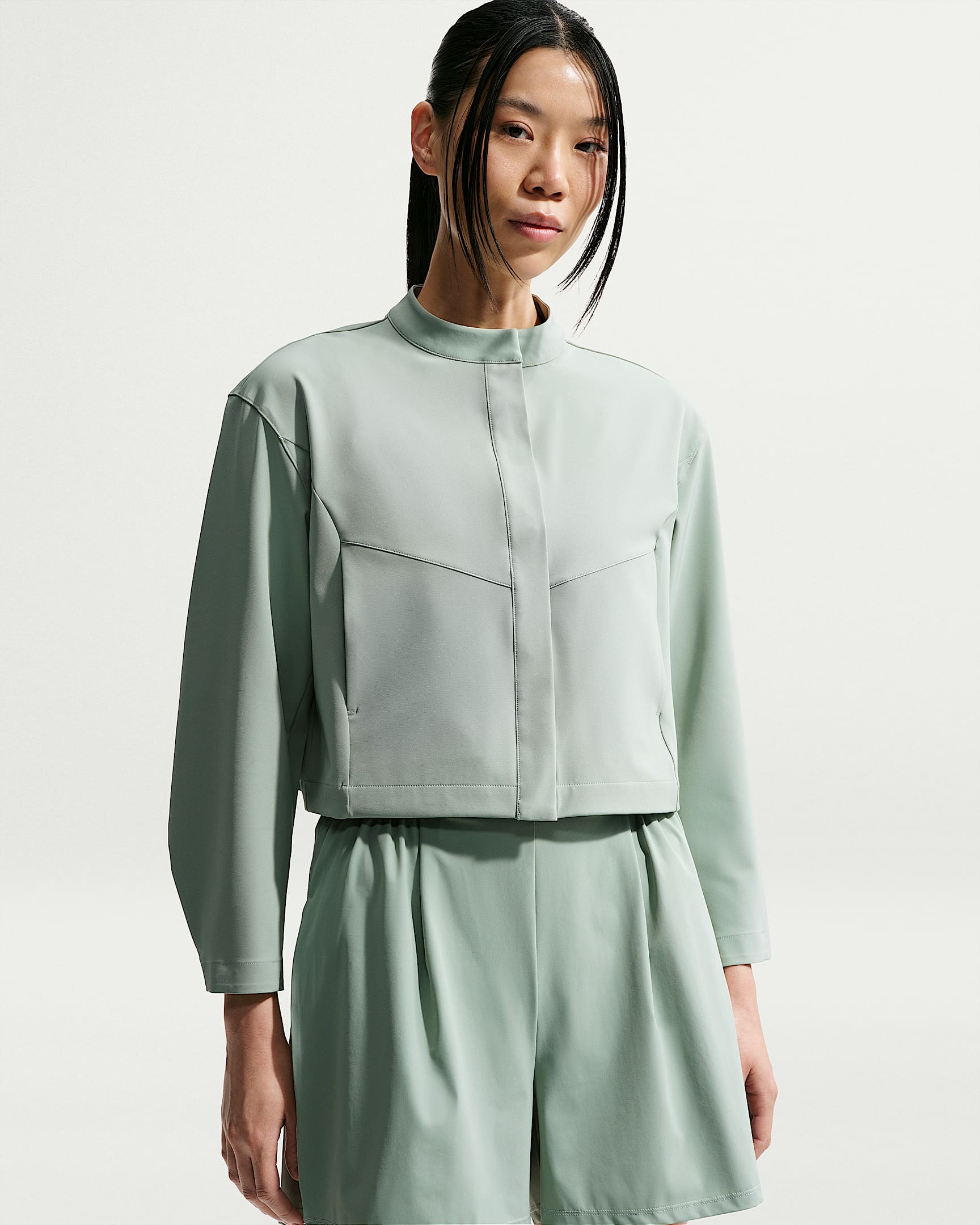 Nike 24.7 PerfectStretch Dri-FIT 无界弹韧女子速干宽松版型短款夹克 - 温和灰绿/温和灰绿/荷兰绿