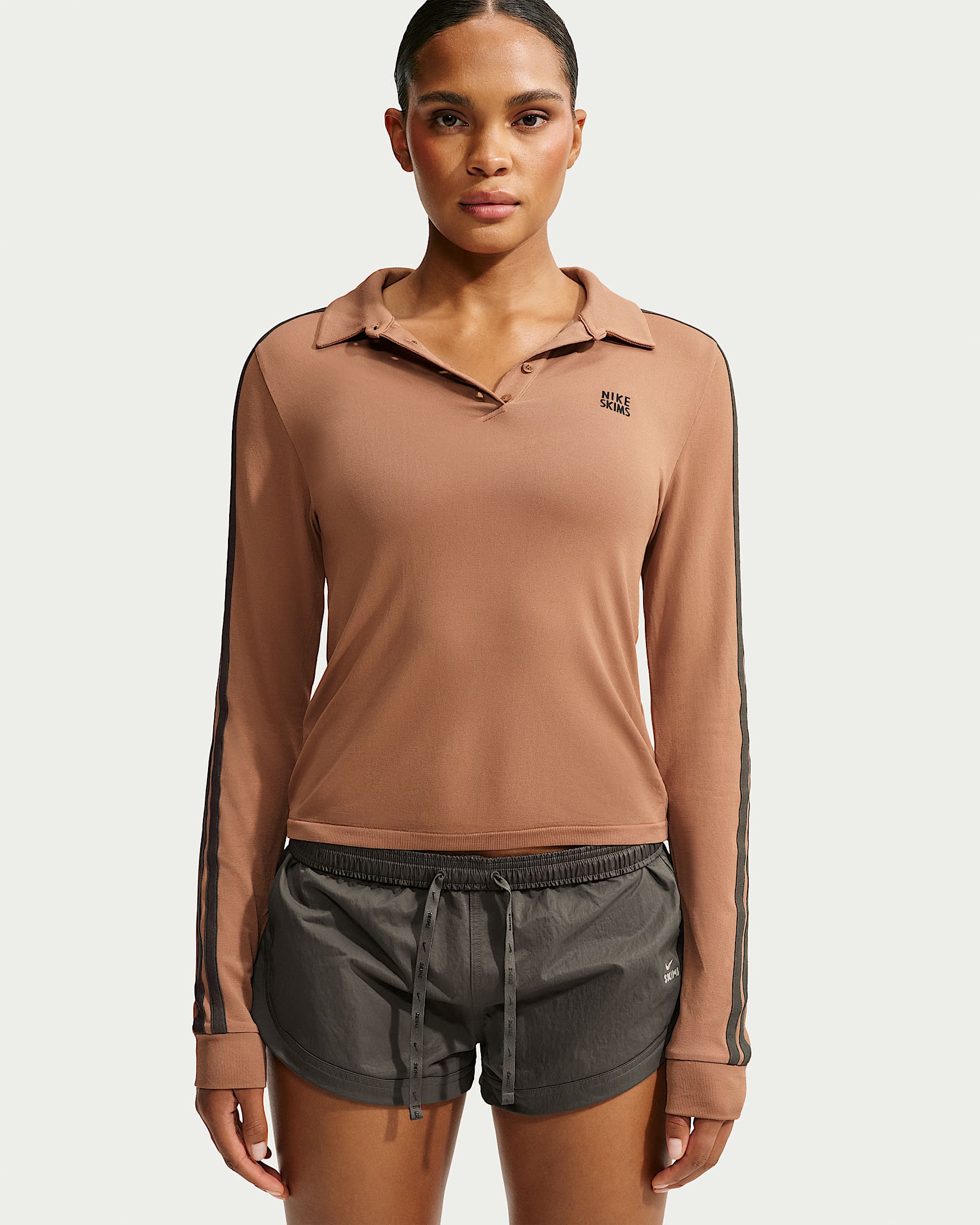 NikeSKIMS Stretch Knit 2.0 女子速干长袖翻领上衣 - NSKM Carob Brown/NSKM Boulder