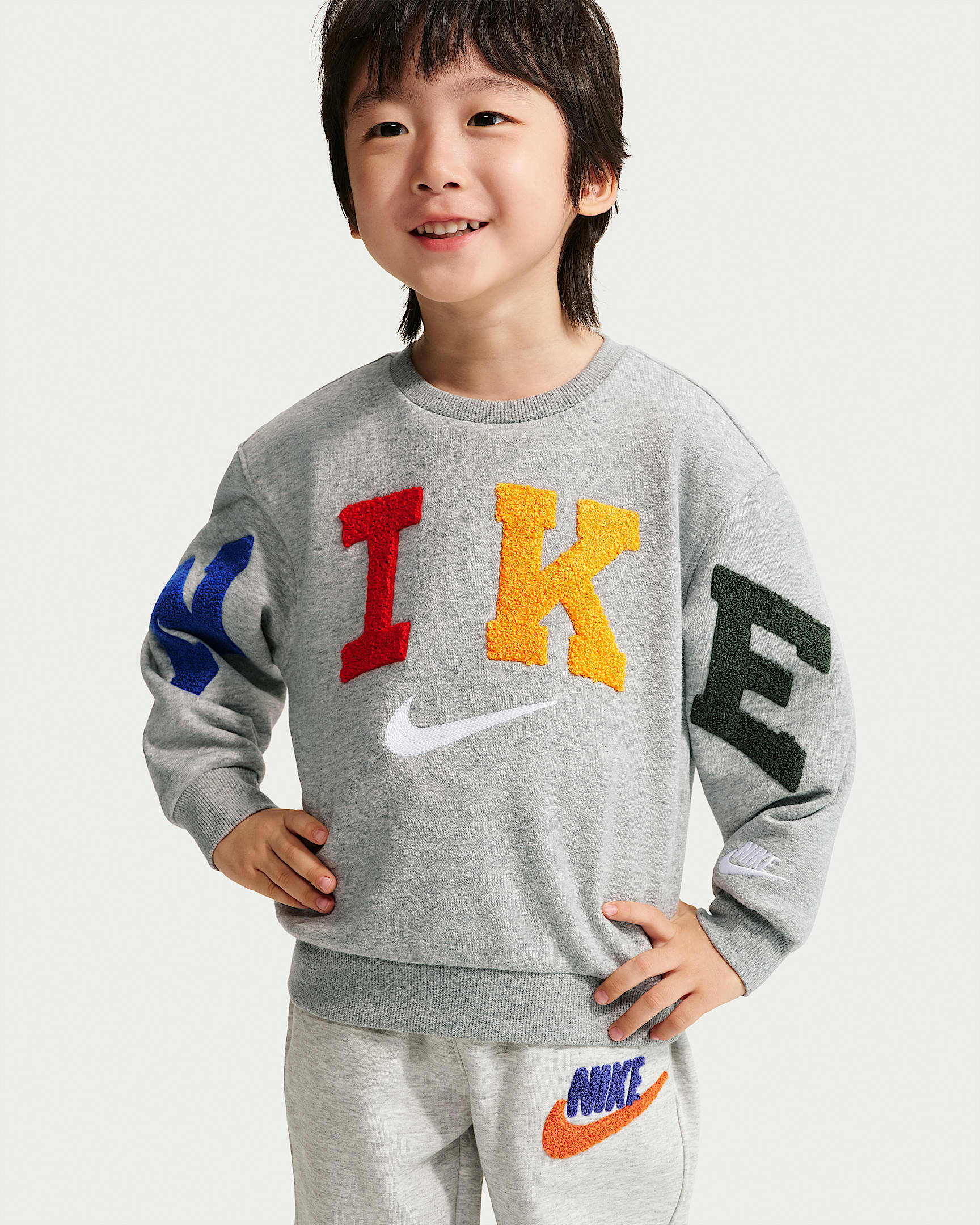 Nike Club 婴童加绒圆领上衣 - 调色暗灰