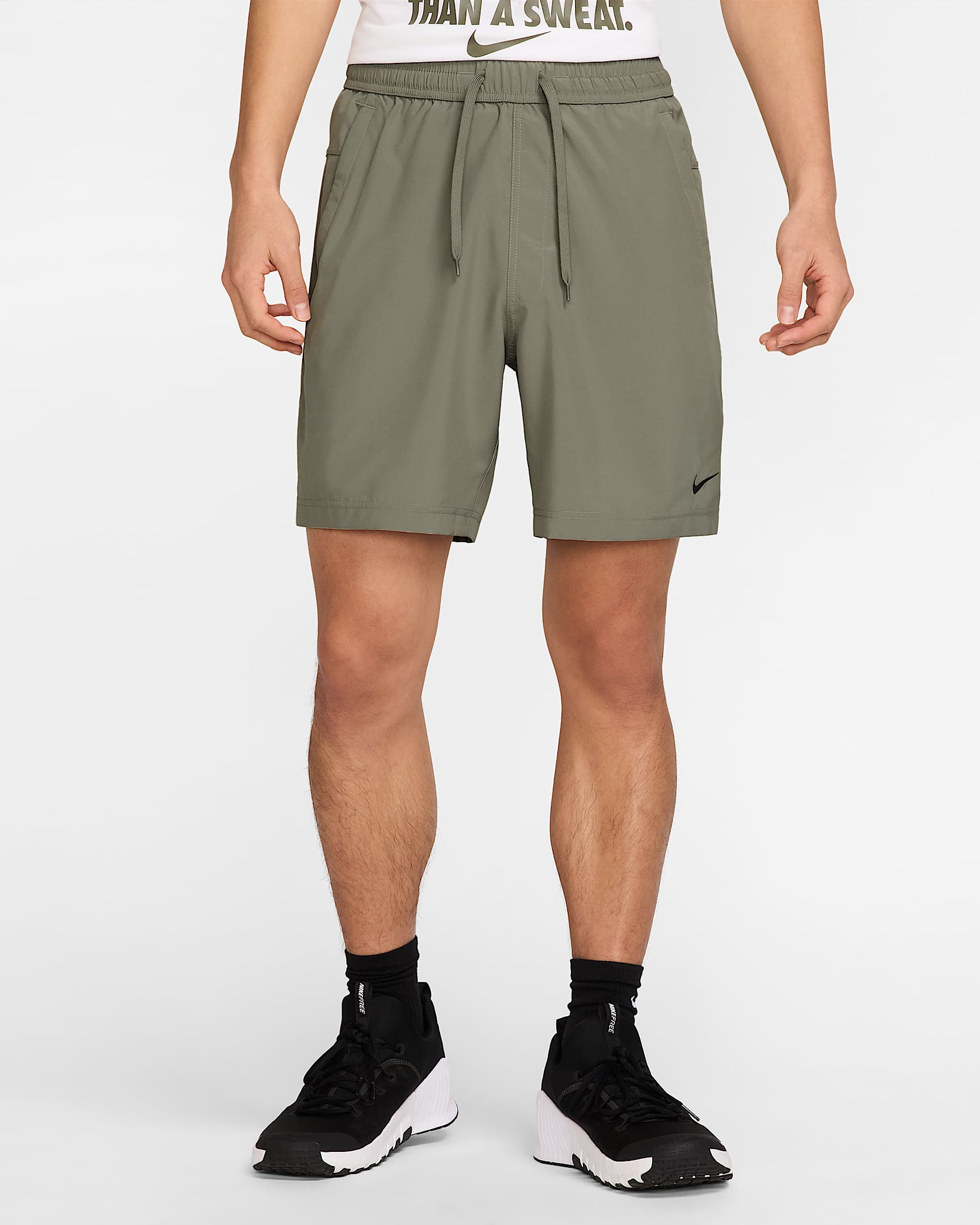 Nike Dri-FIT Form 男子速干百搭短裤（无衬裤） - 浅军绿/黑
