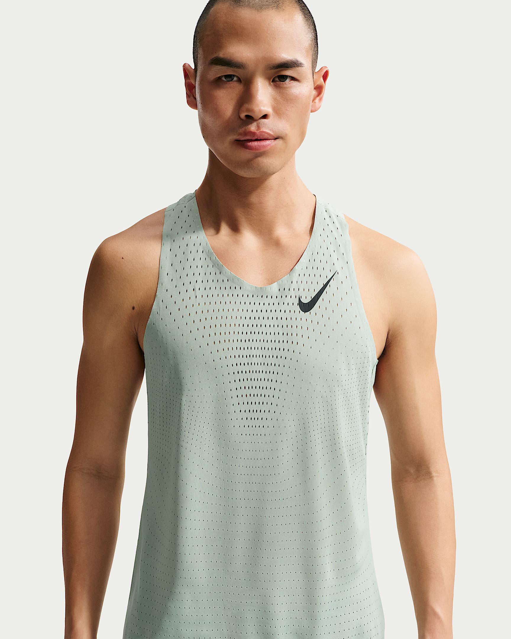 Nike AeroSwift Dri-FIT ADV 男子速干跑步背心 - 温和灰绿/黑