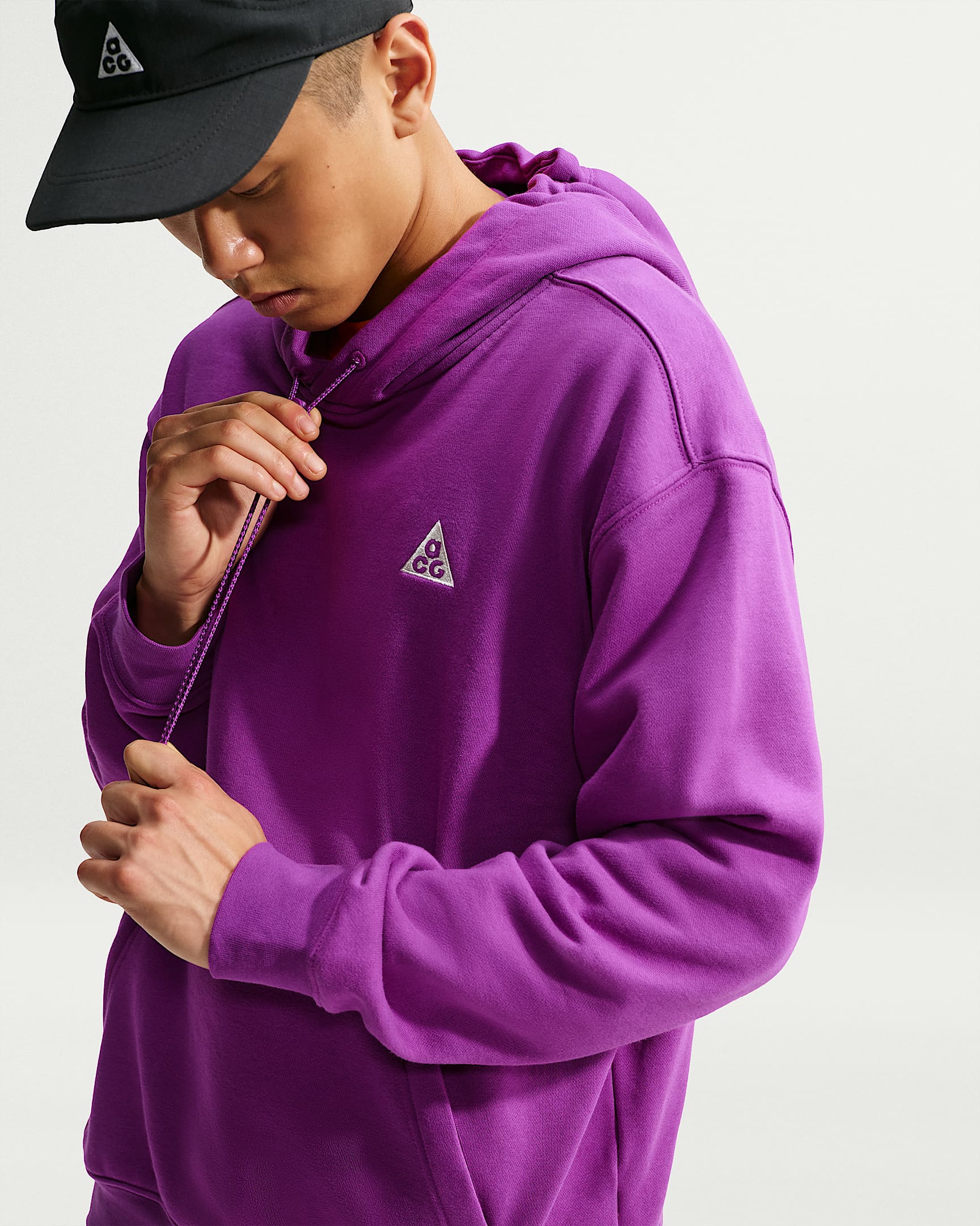 ACG Tuff Fleece Dri-FIT 男子速干套头连帽衫 - 浆果红/山峰白