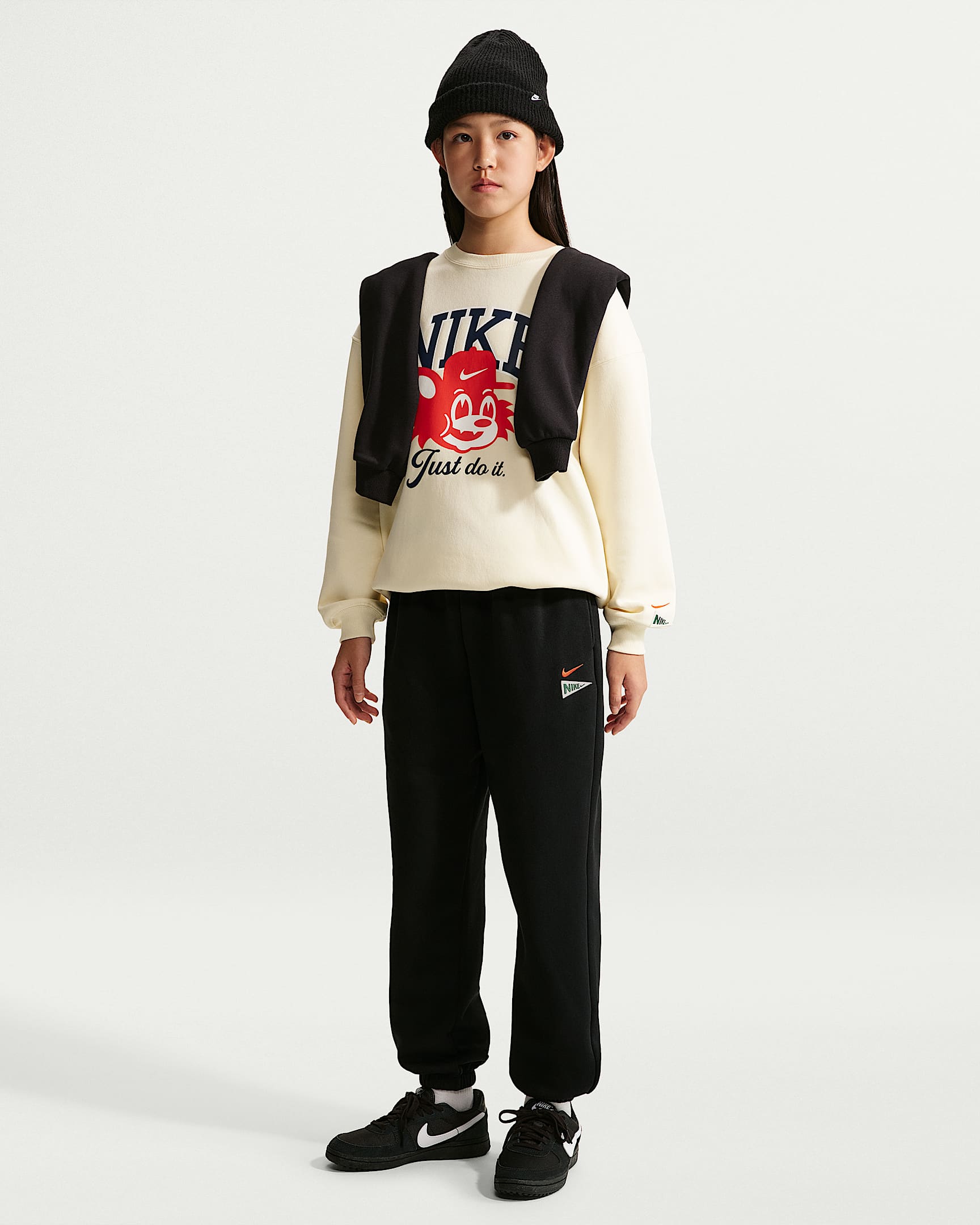 Nike Sportswear 大童（女孩）宽松加绒长裤 - 黑