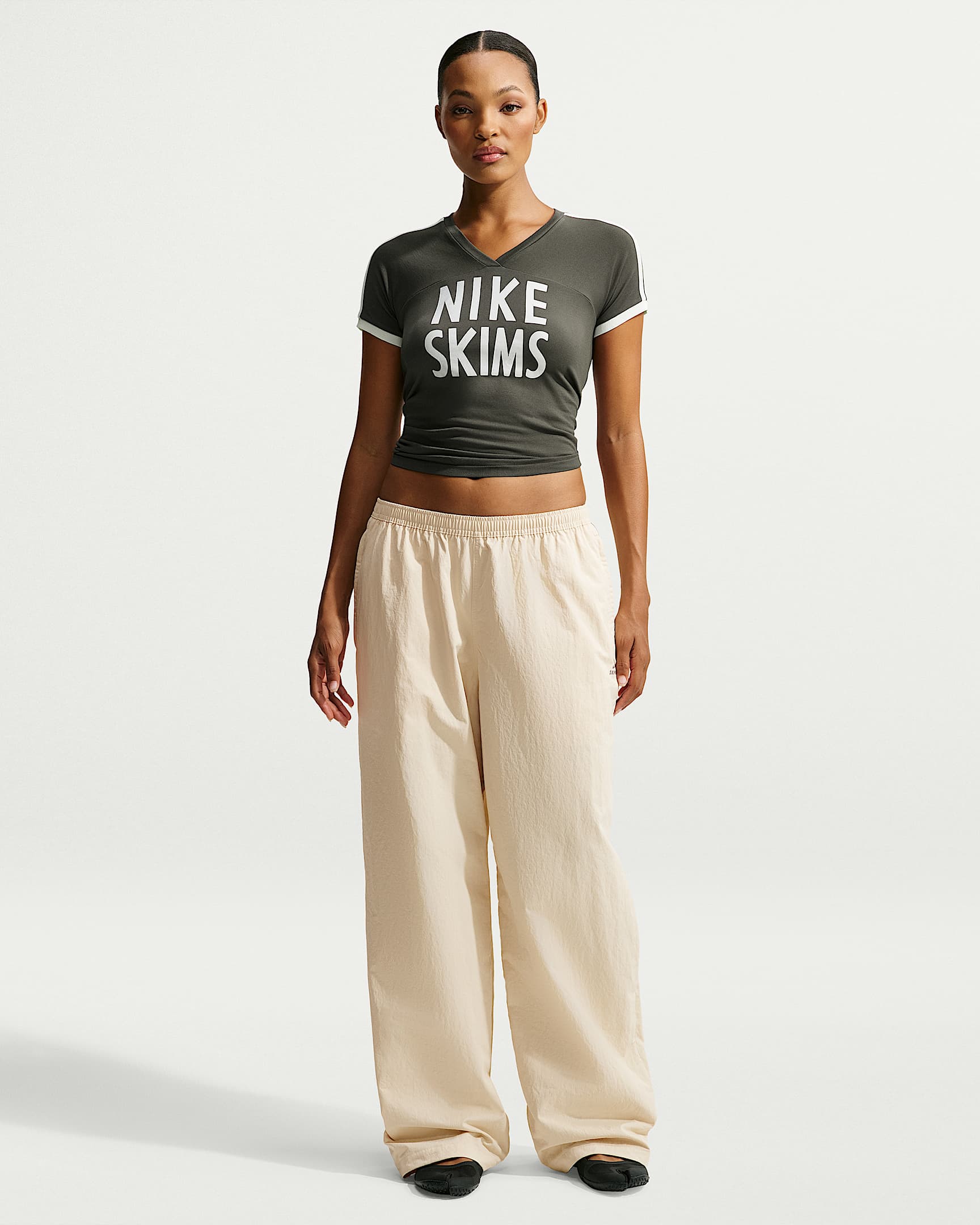 NikeSKIMS Crunchy Nylon 女子阔腿长裤 - NSKM Parchment