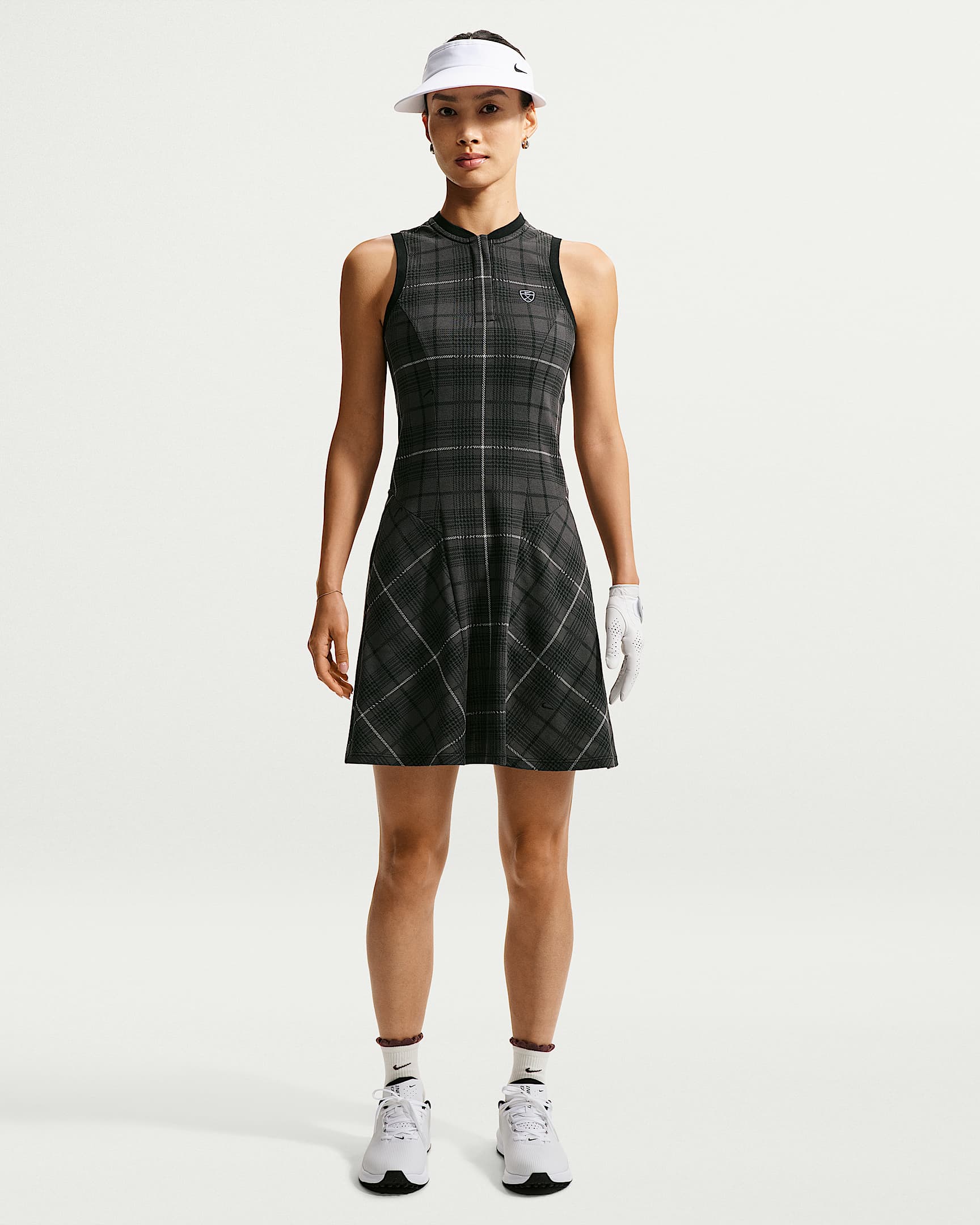 Nike Fairway Fresh Dri-FIT 女子速干高尔夫连衣裙 - 黑/白色