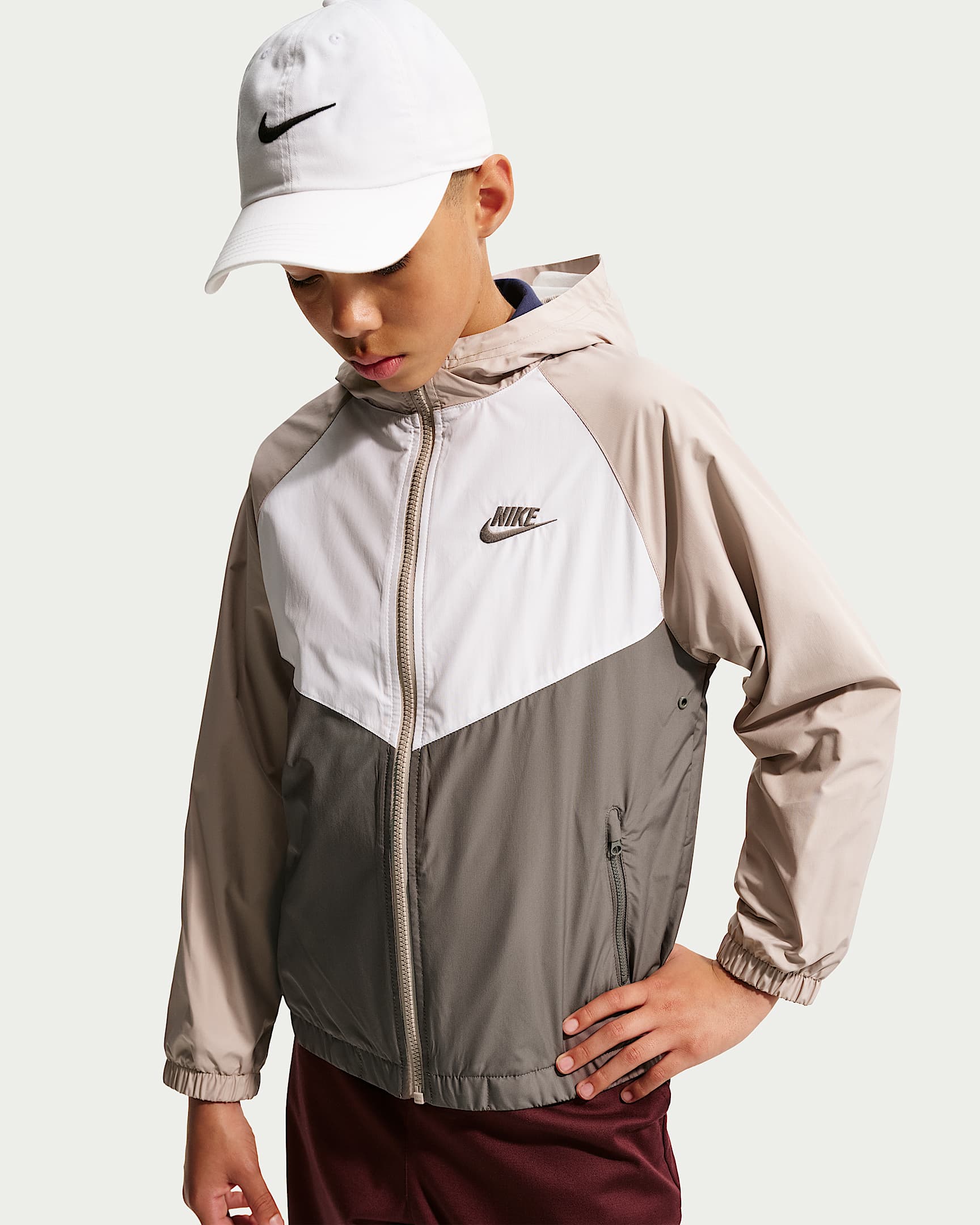 Nike Sportswear Windrunner Repel 大童拒水连帽夹克 - 温和冷月光/洞穴石色/白色/洞穴石色