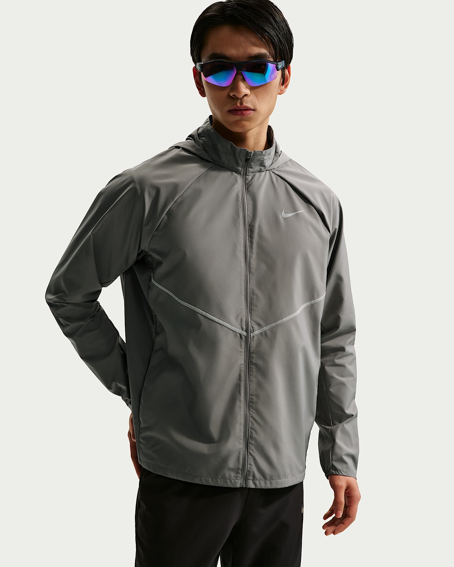 Nike Miler Repel 男子拒水跑步夹克防晒衣皮肤衣 - 烟灰/烟灰