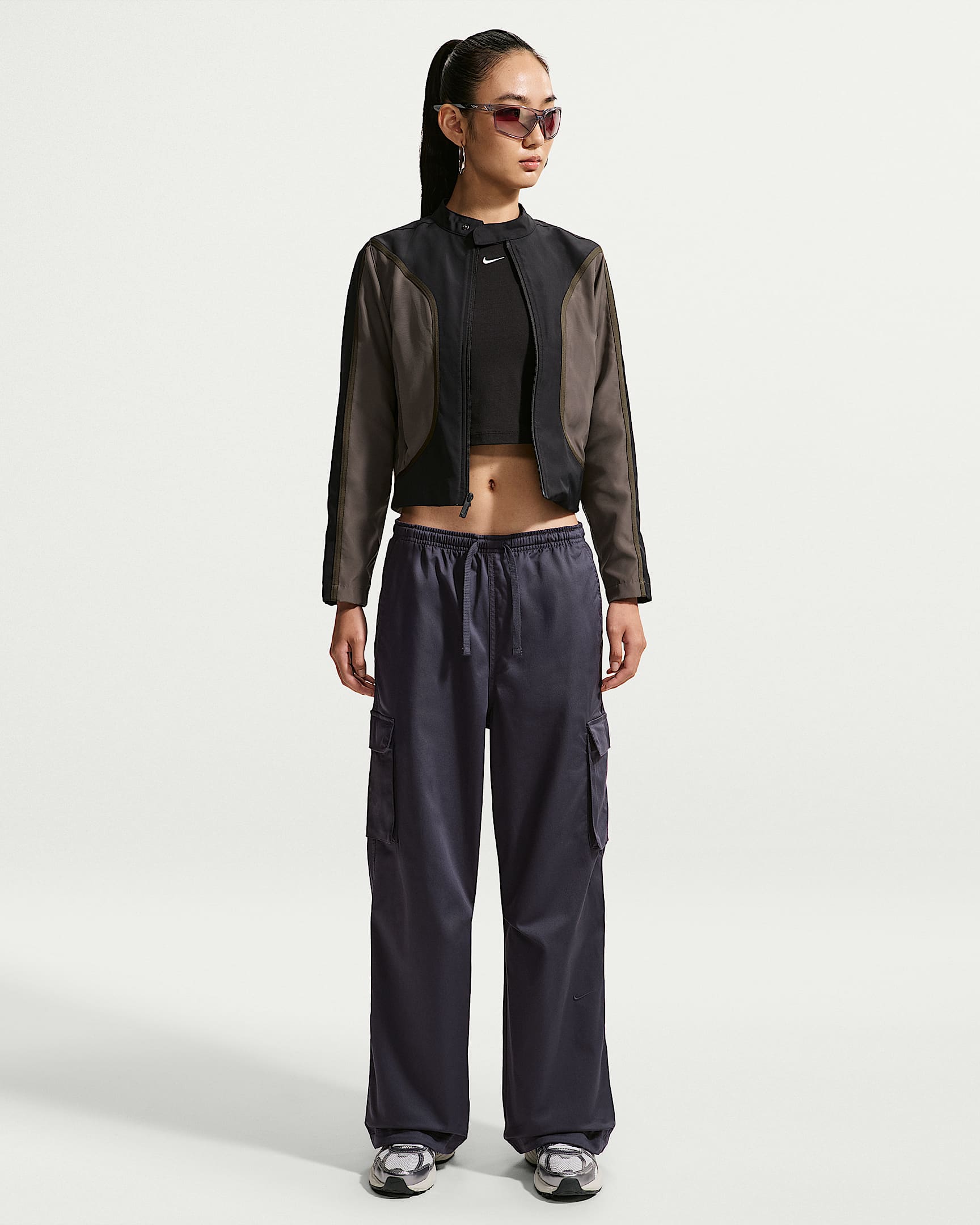 Nike Sportswear 女子宽松中腰机能风工装长裤 - 铁架黑/铁架黑