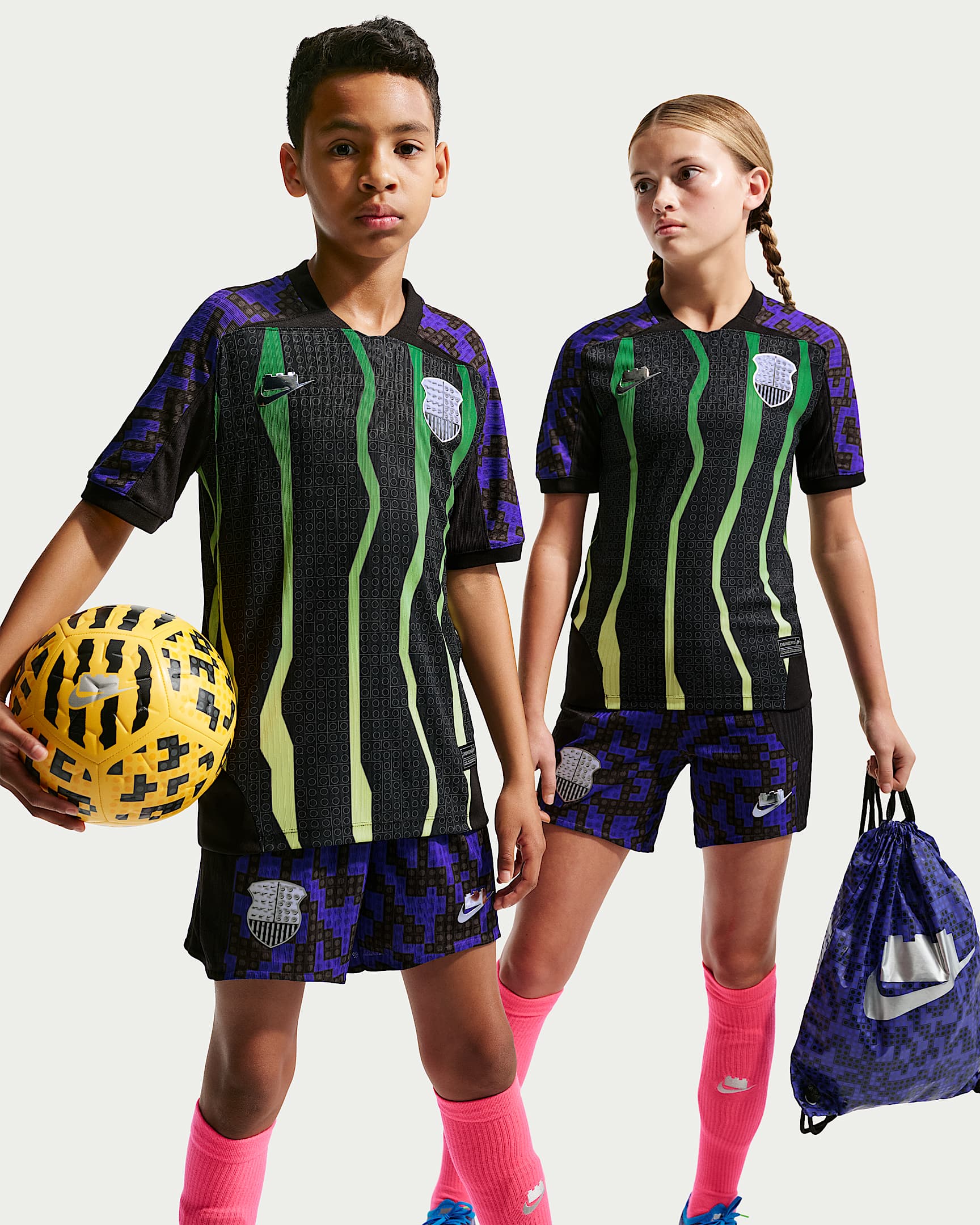 Nike x LEGO® Collection Dri-FIT 大童速干短袖足球球衣 - 黑/浅柠色