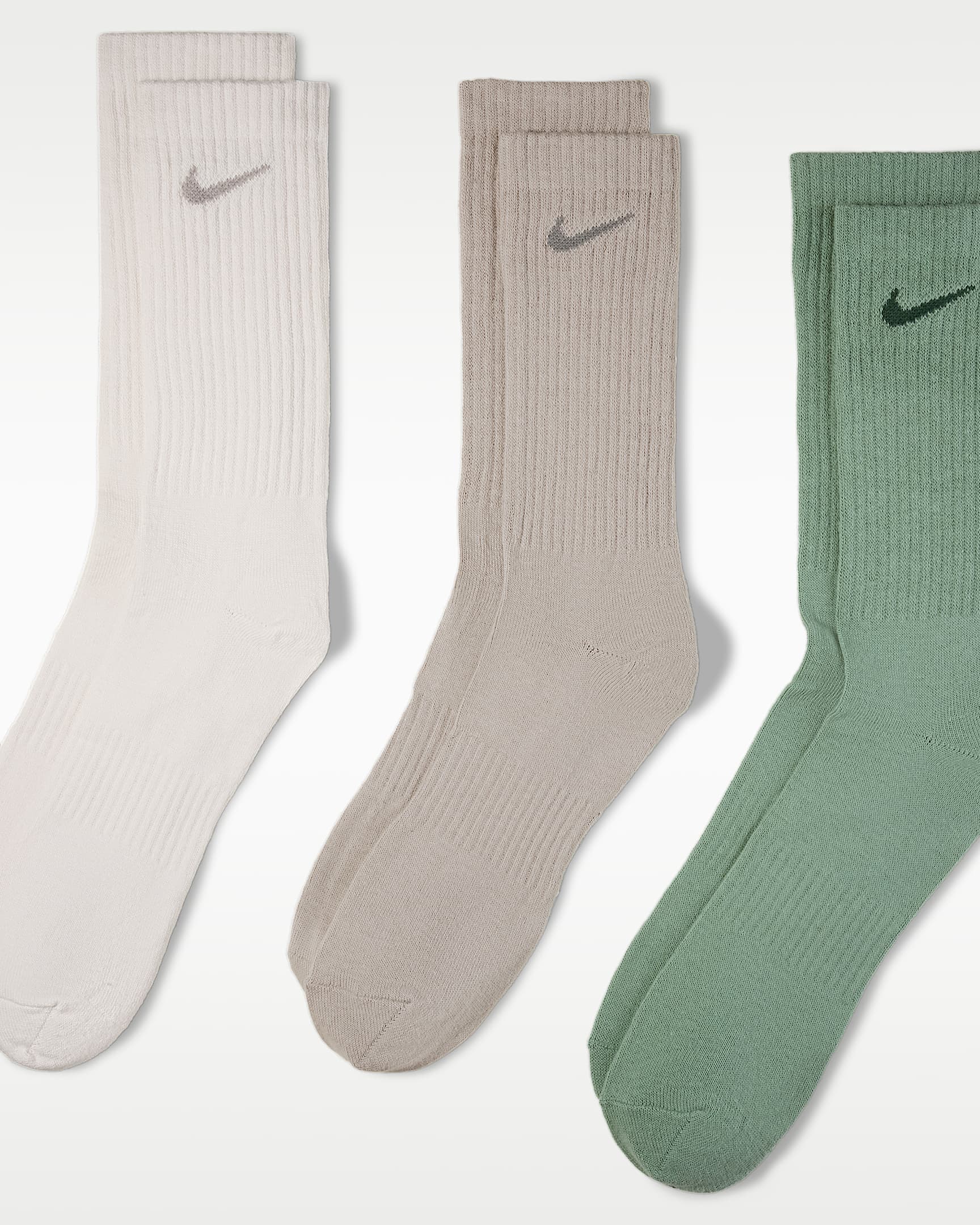 Nike Everyday Lightweight 速干中筒训练袜(3 双) - 多色