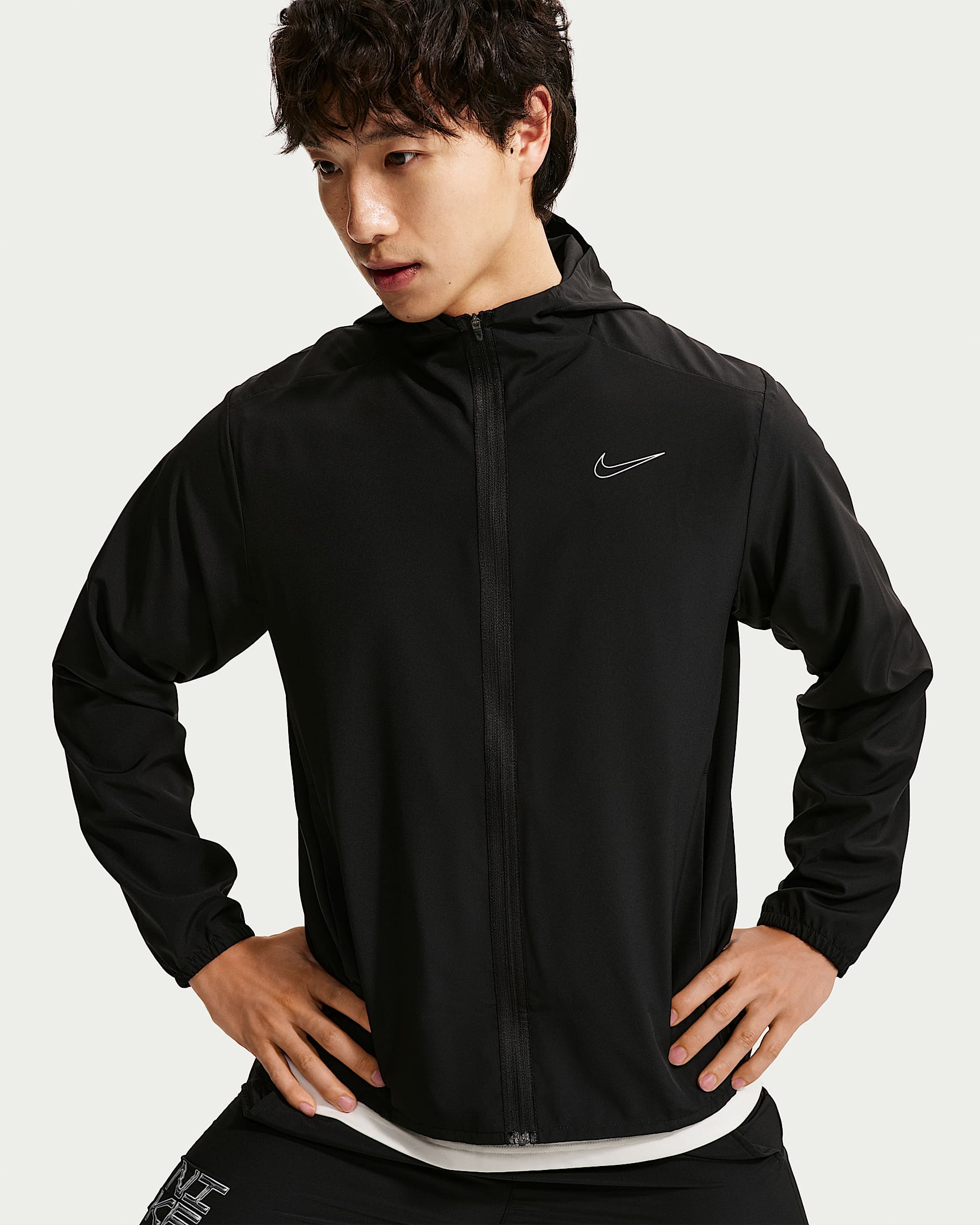 Nike Form Dri-FIT 男子速干连帽训练夹克 - 黑/白色