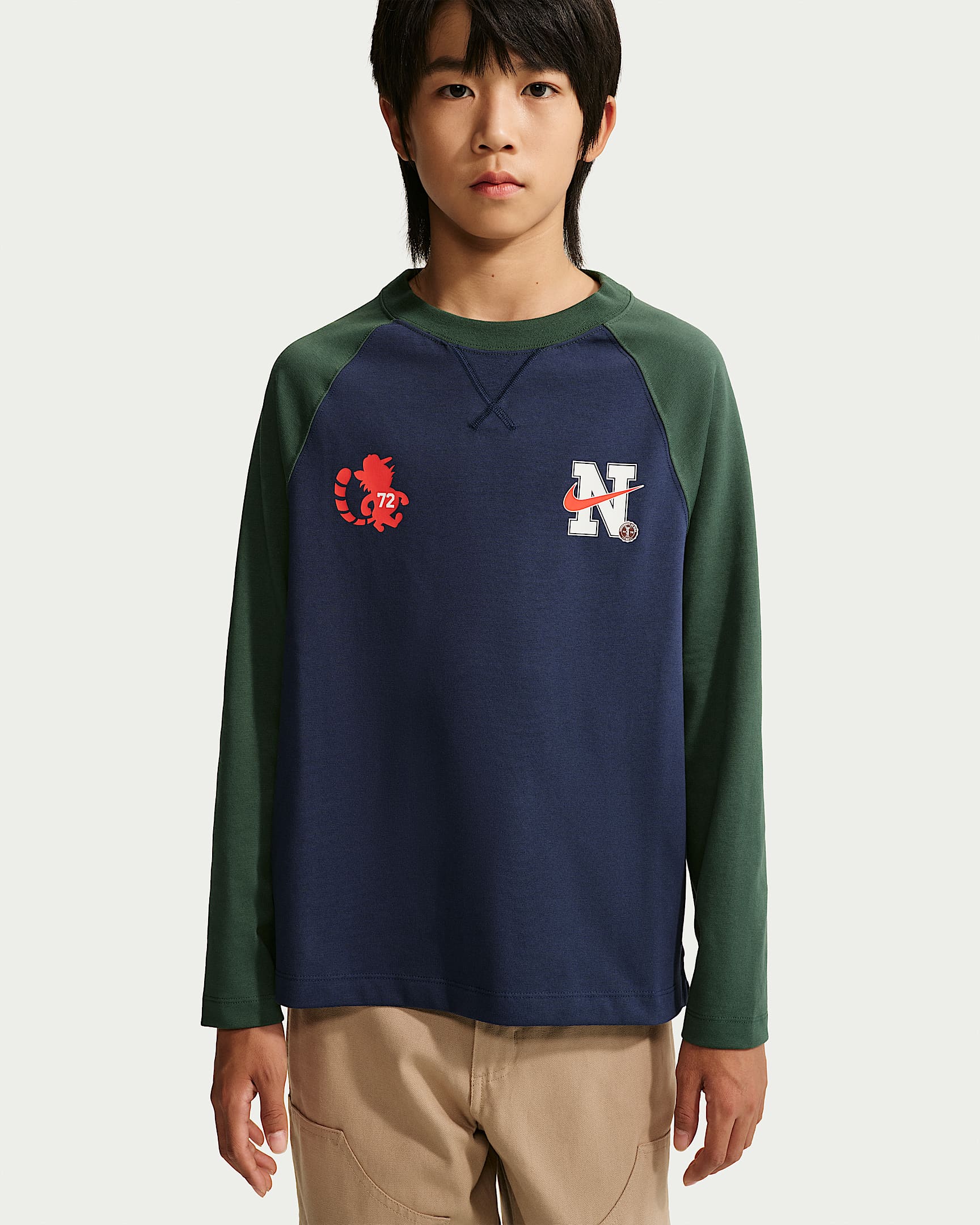 Nike Dri-FIT 大童(男孩)速干长袖上衣 - 深藏青