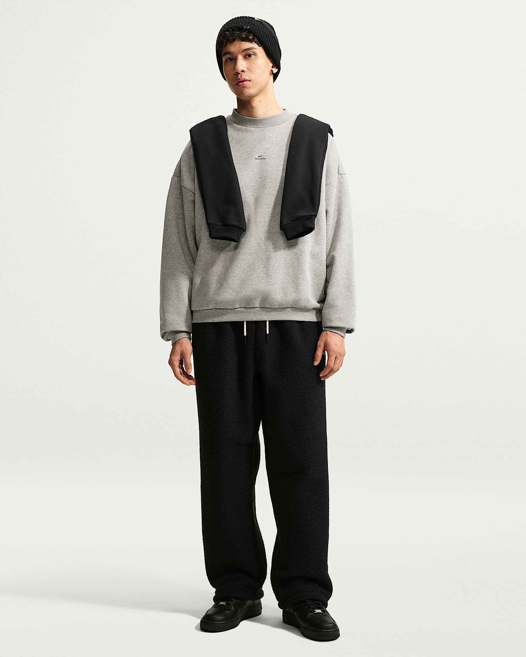 Nike Standard Issue 耐克篮球小标系列男子摇粒绒篮球长裤 - 黑/淡象牙白