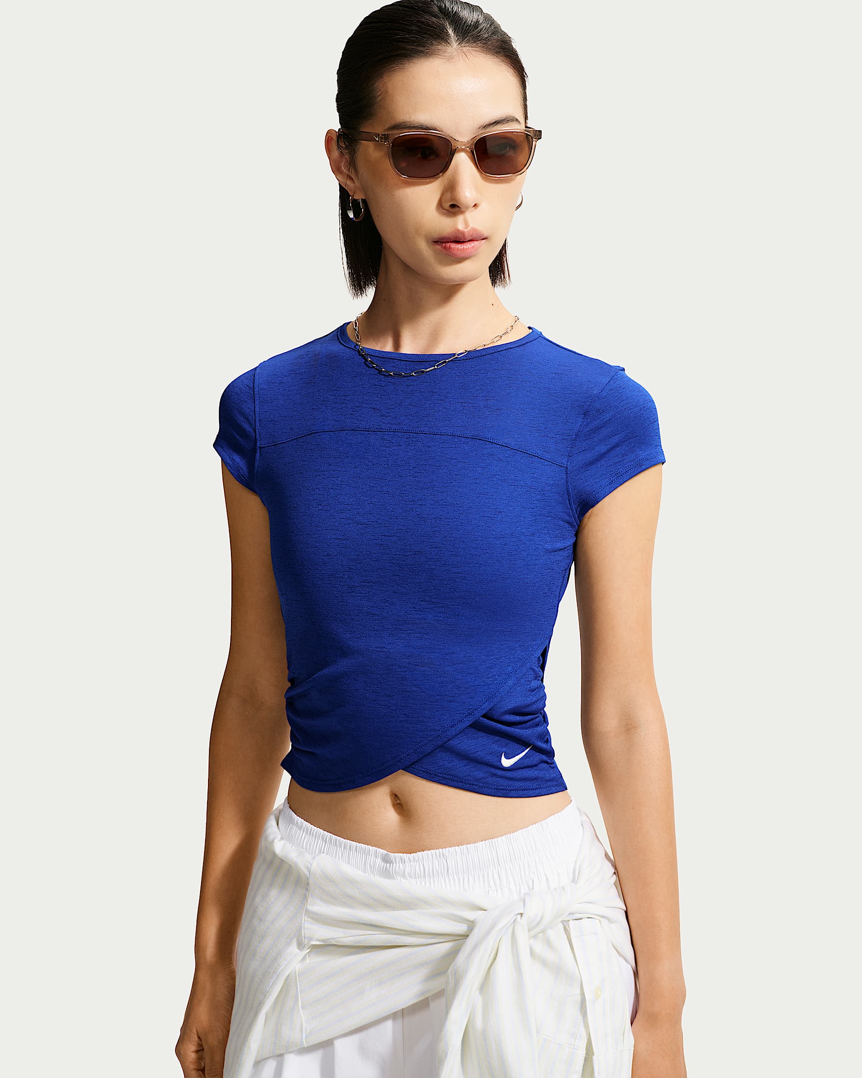 Nike Sportswear 女子修身交叠式短袖上衣 - 旧宝蓝/帆白