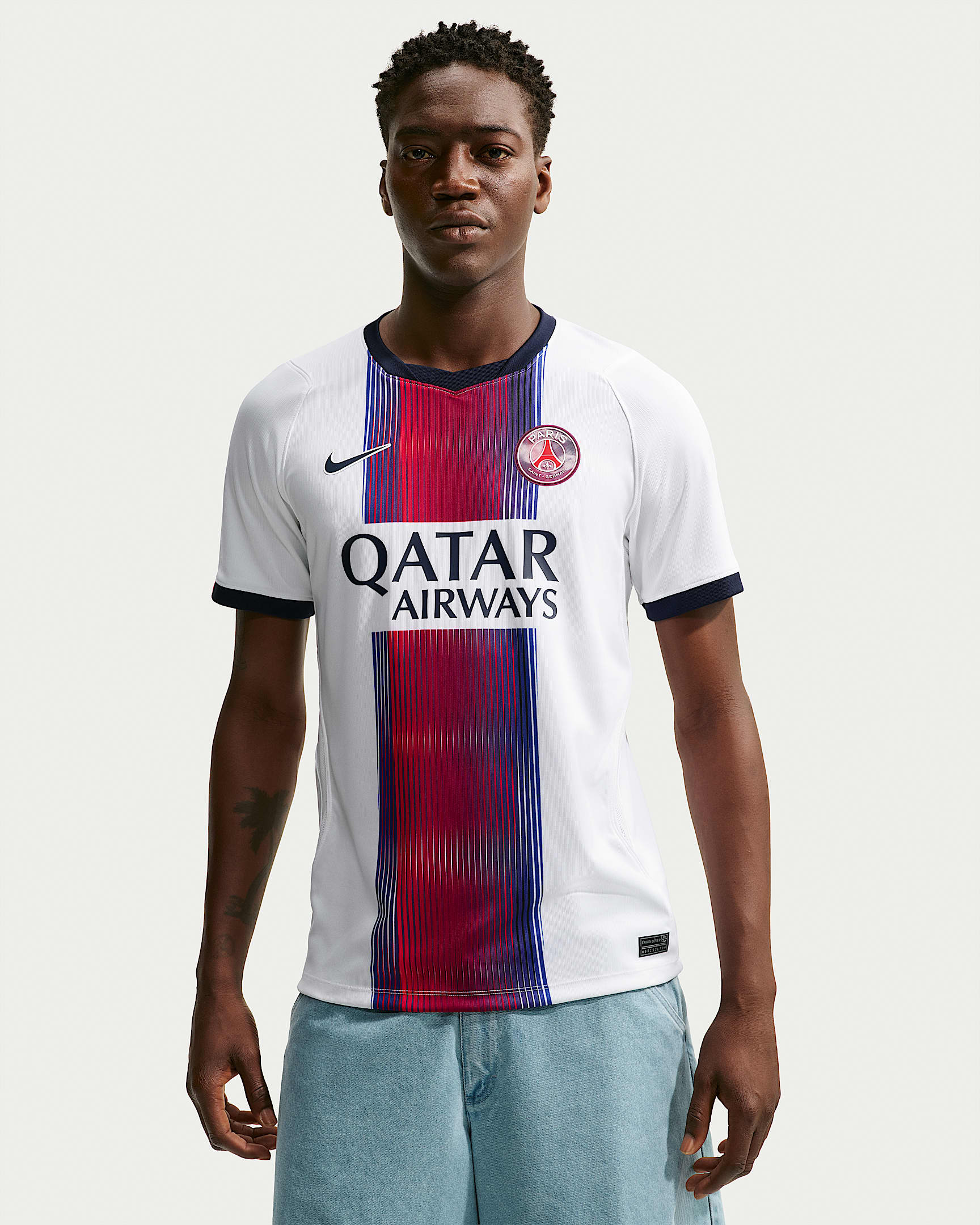 2026/27 赛季巴黎圣日耳曼客场球迷版 Nike Dri-FIT 男子速干短袖足球球衣 - 白色/大学深蓝/全球红/大学深蓝